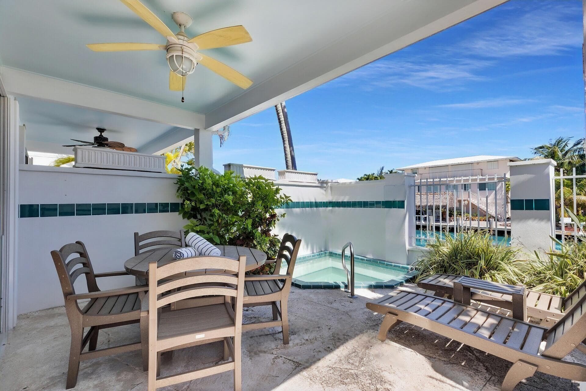 7005 Harbor Village Drive photo 15