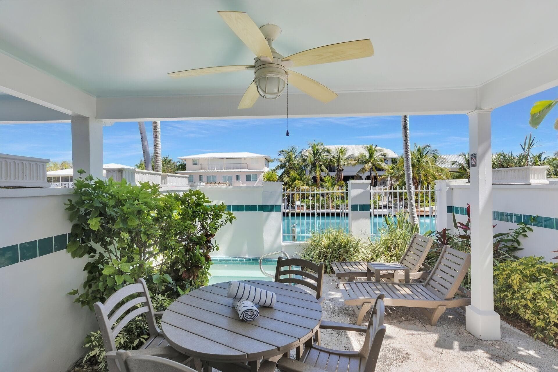 7005 Harbor Village Drive photo 5