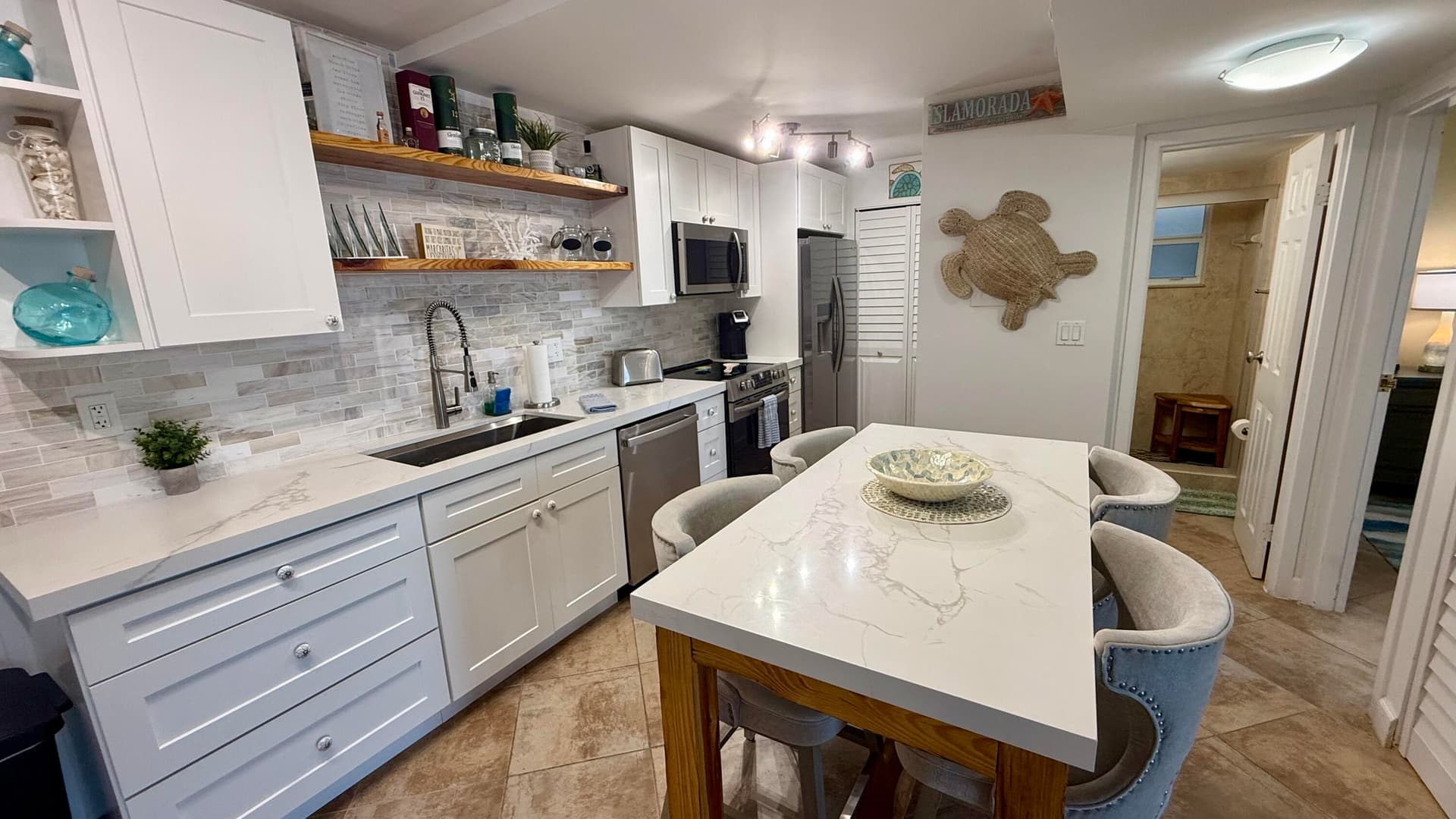 88500 Overseas Highway APT 317 photo 6