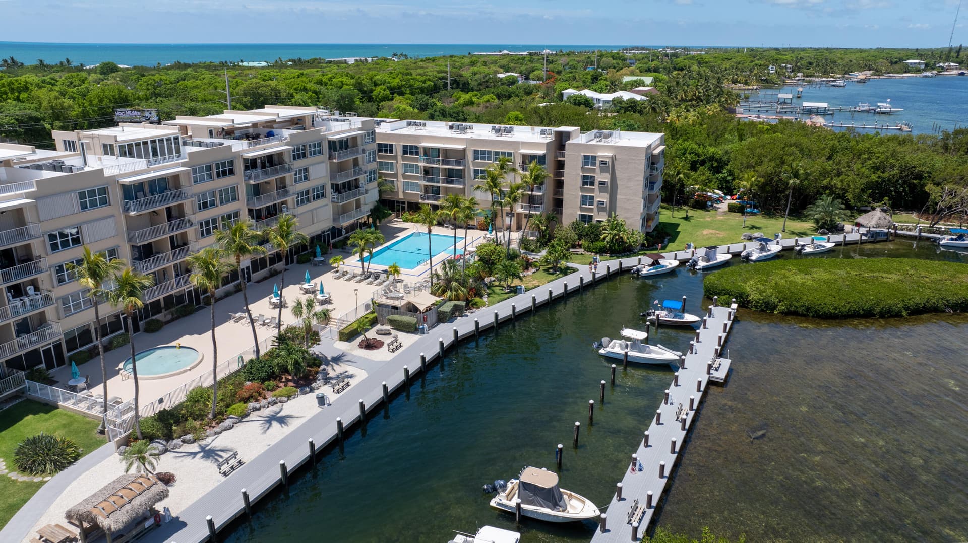88500 Overseas Highway APT 317 photo 17