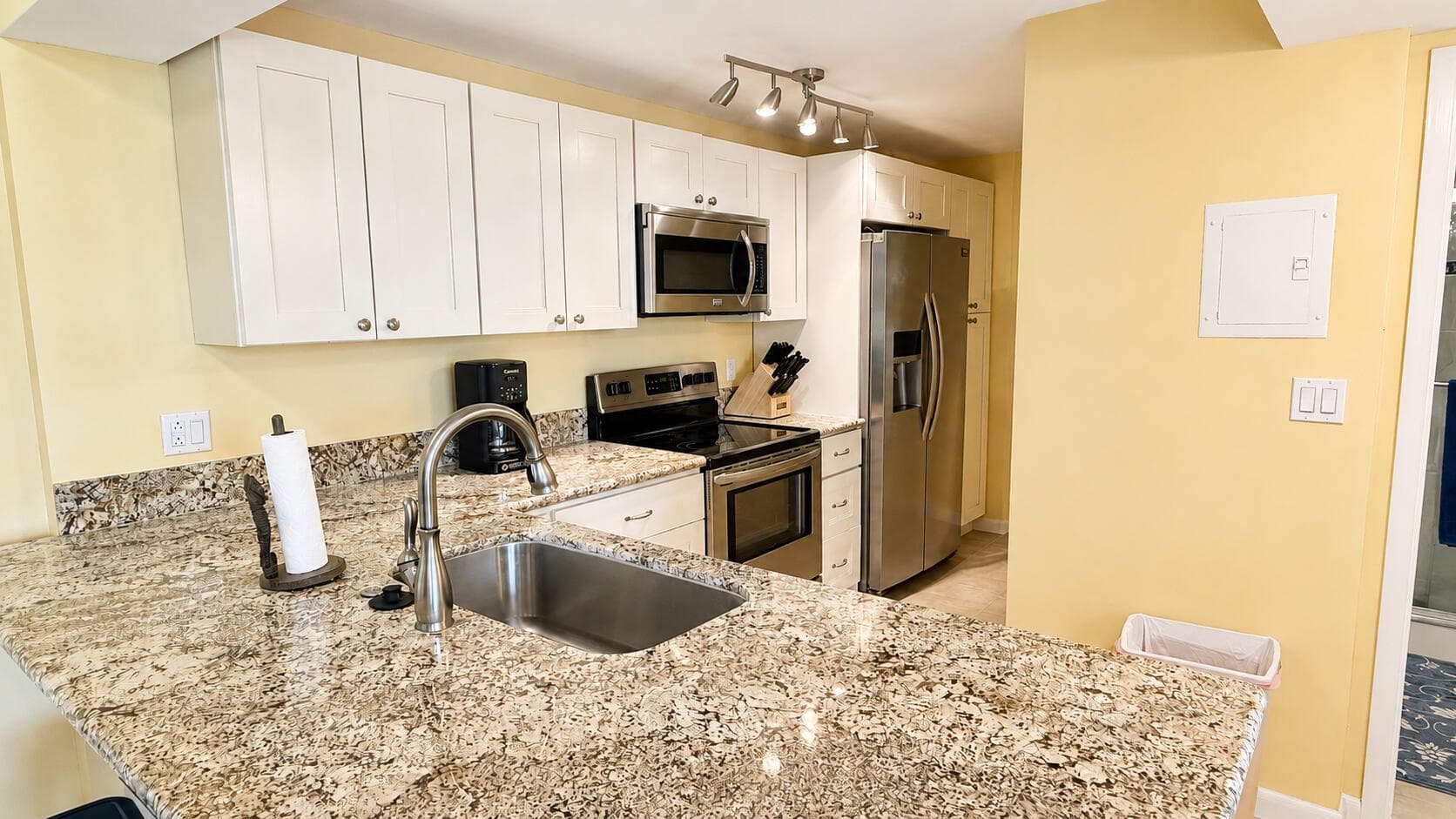 88500 Overseas Highway APT 424 photo 6