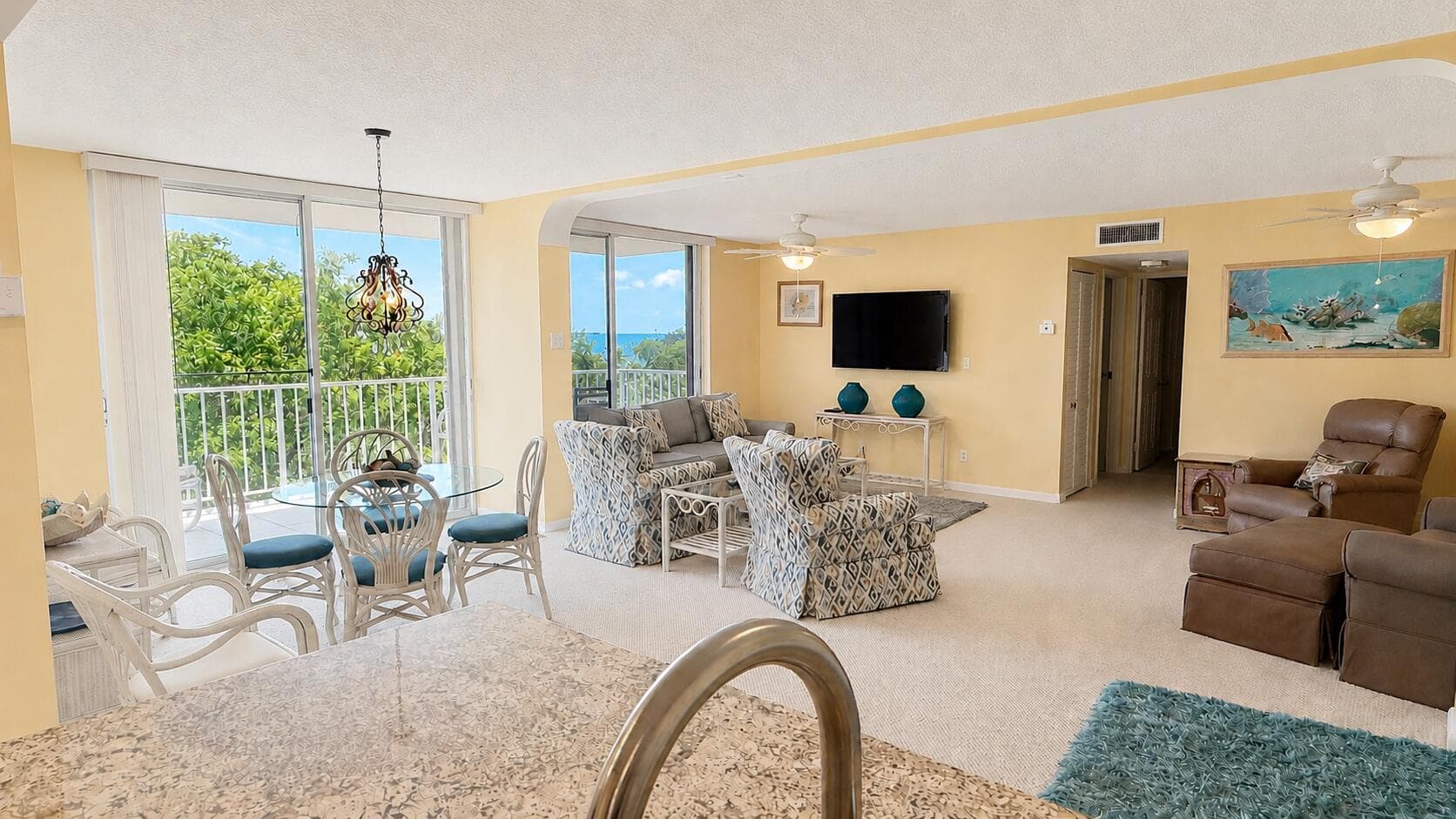 88500 Overseas Highway APT 424 photo 1