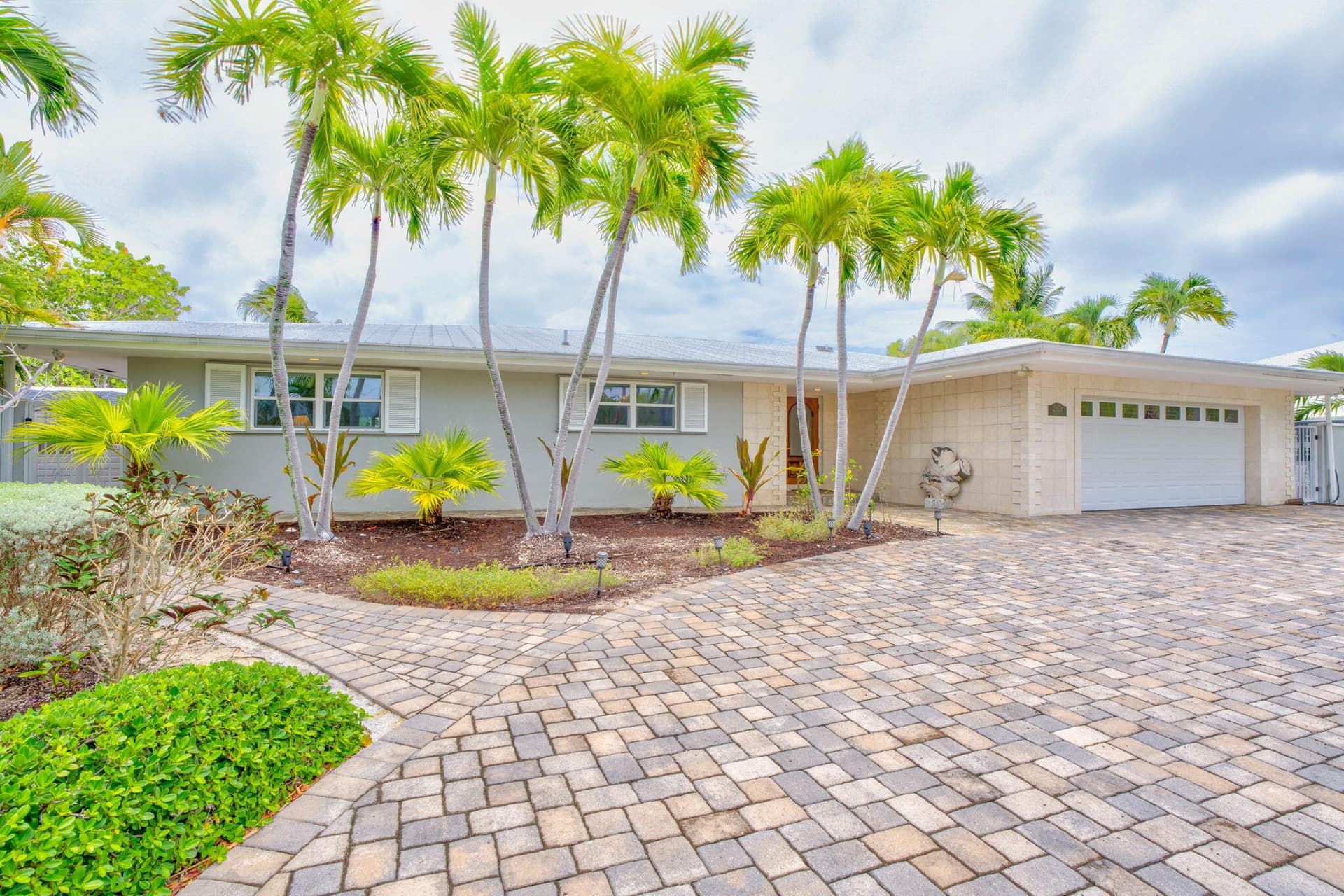 2919 Sombrero Blvd photo 3