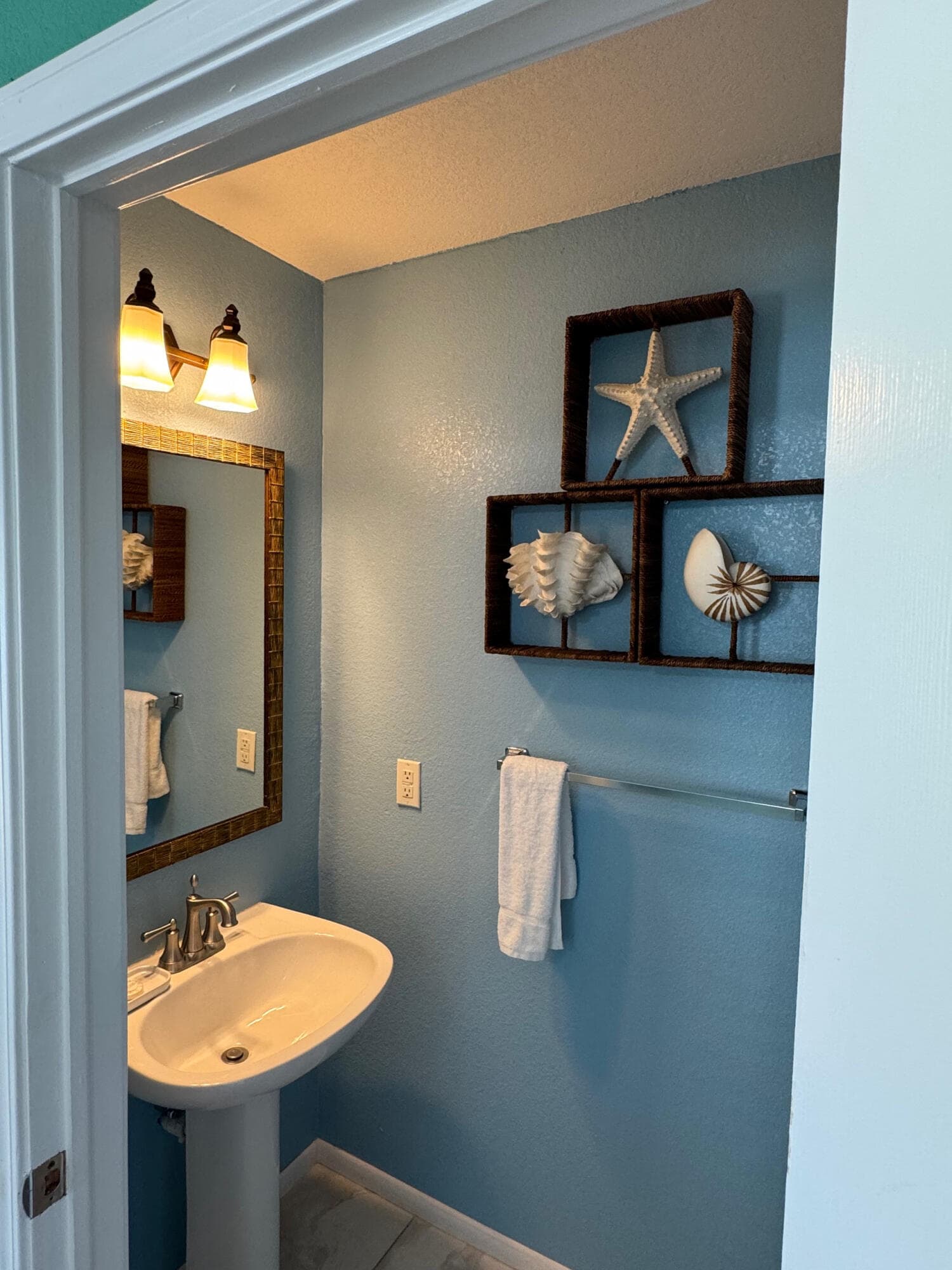 7024 Harbor Village Drive photo 14