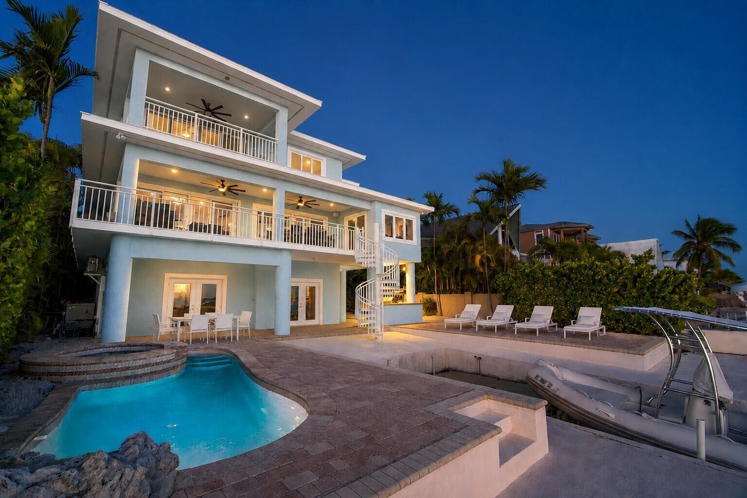 414 E Caribbean Drive photo 6