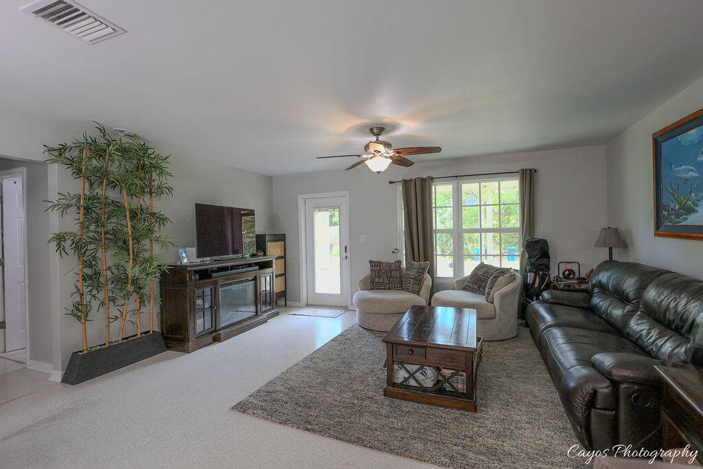 30525 Winifred Street photo 16