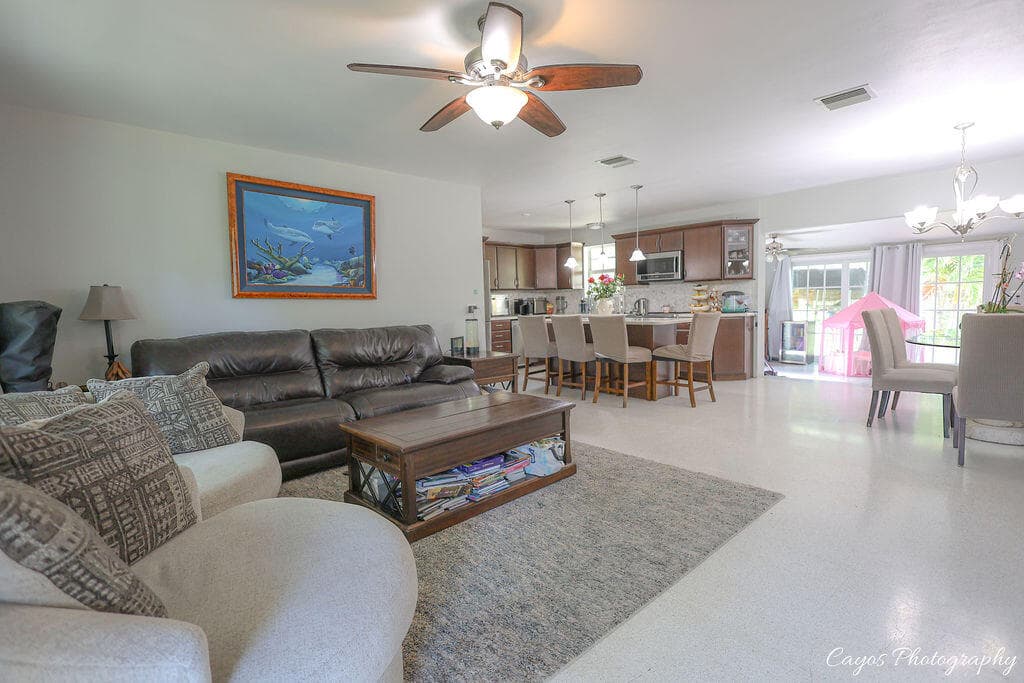 30525 Winifred Street photo 17