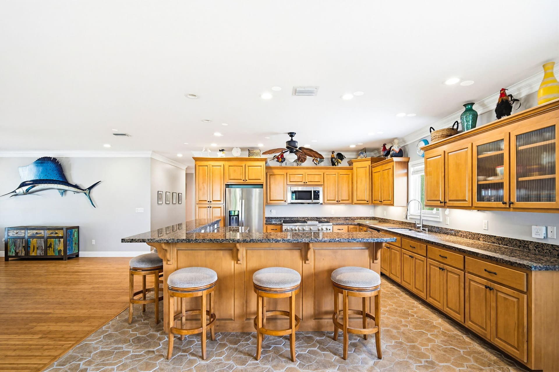 21023 2nd Avenue photo 9