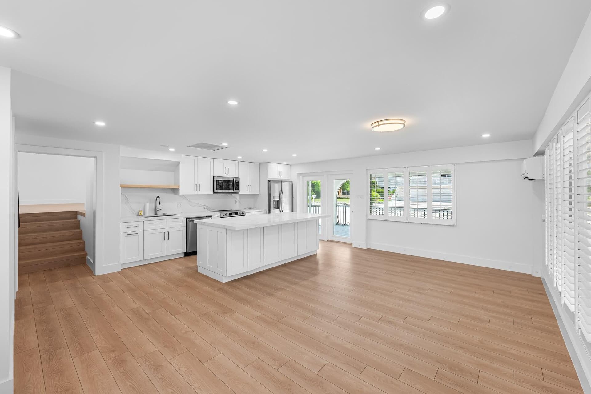 248 W Seaview Drive photo 6