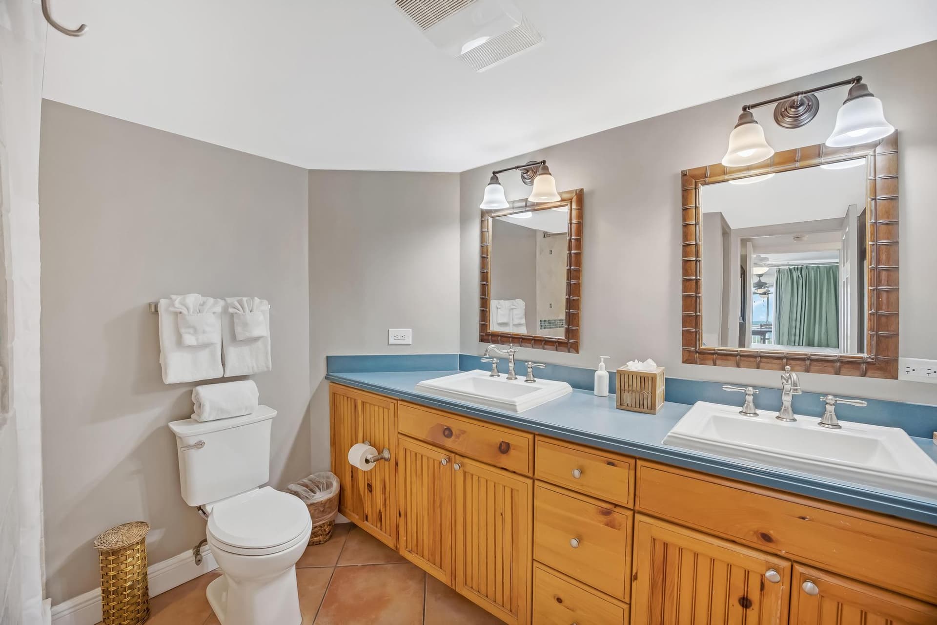 4303 Marina Villas Drive photo 25