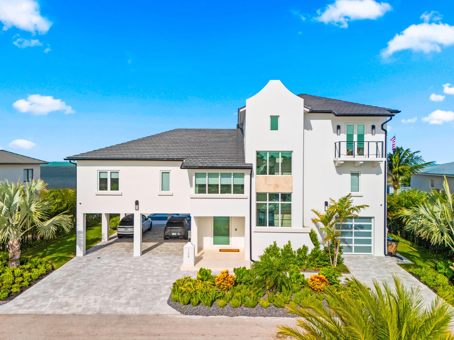 128 Sunrise Drive photo 1