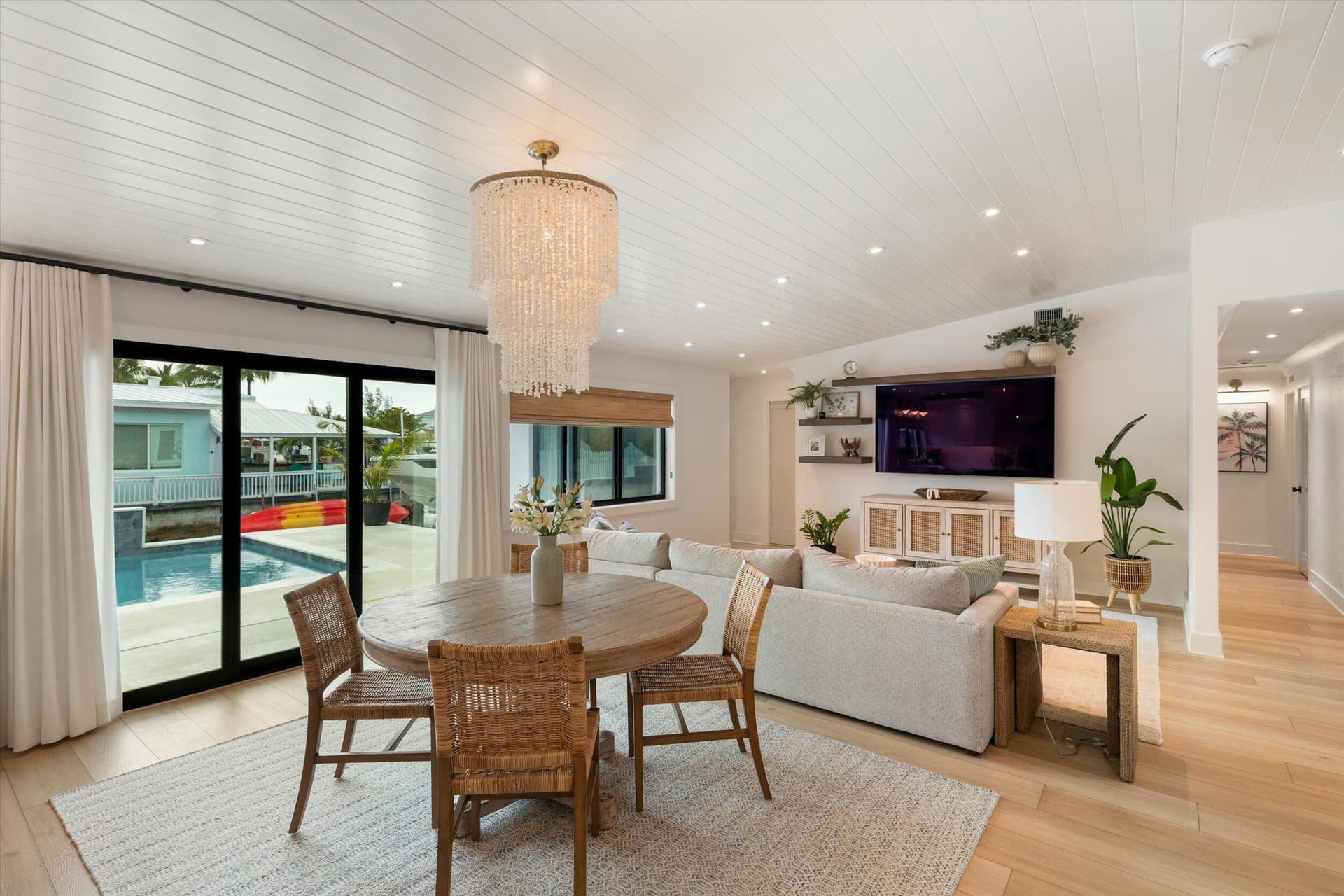 1 Bougainvillea Avenue photo 14