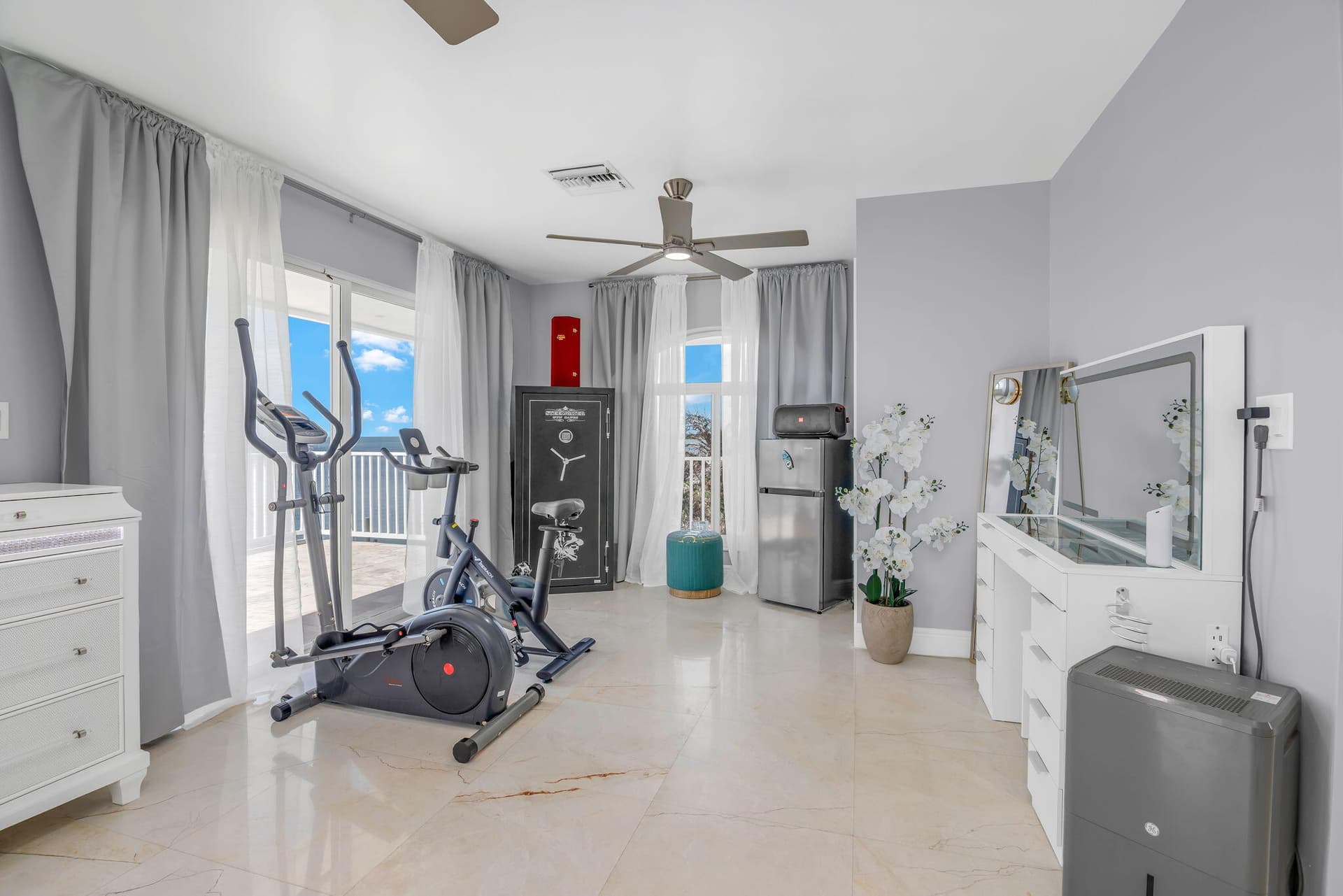 8070 Gulfstream Boulevard photo 7