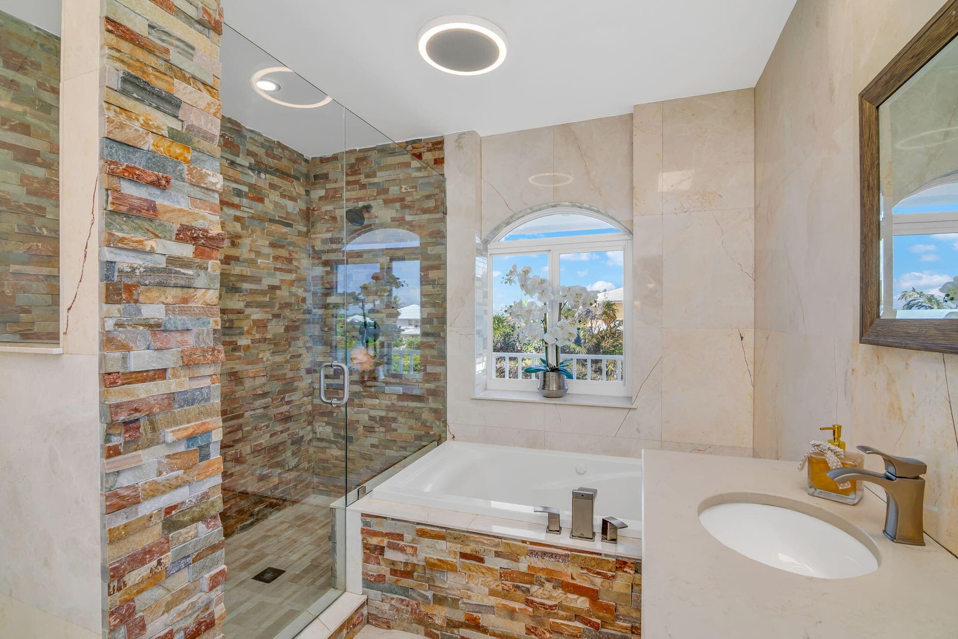 8070 Gulfstream Boulevard photo 10