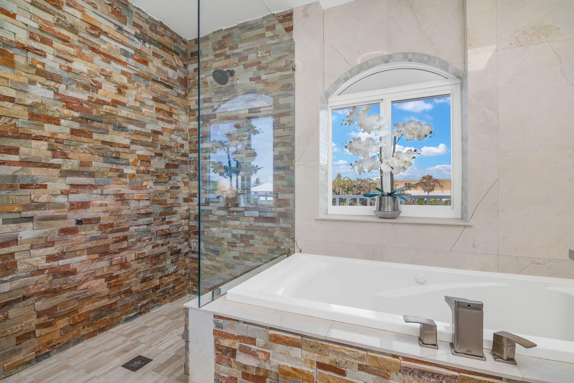 8070 Gulfstream Boulevard photo 11