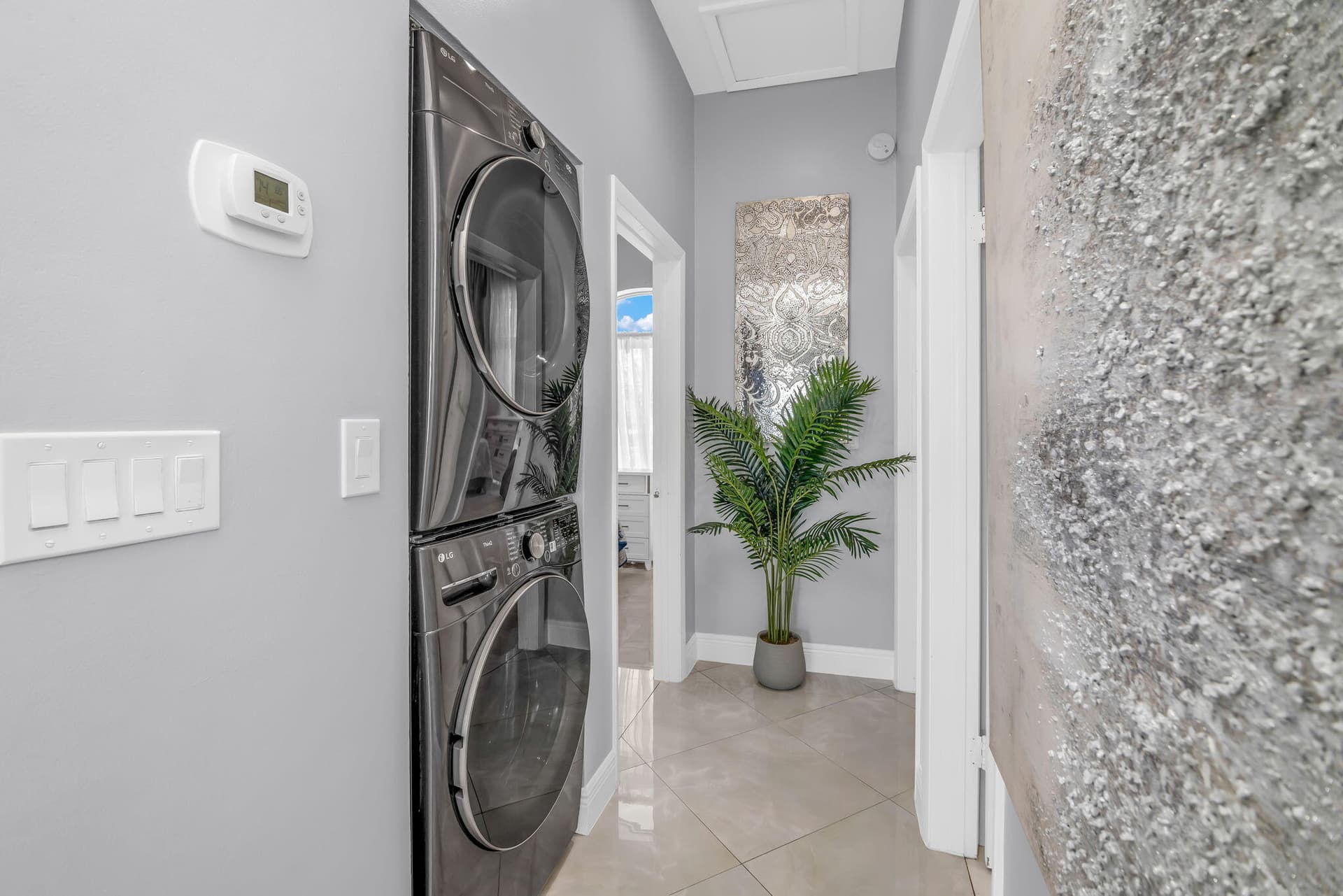 8070 Gulfstream Boulevard photo 18