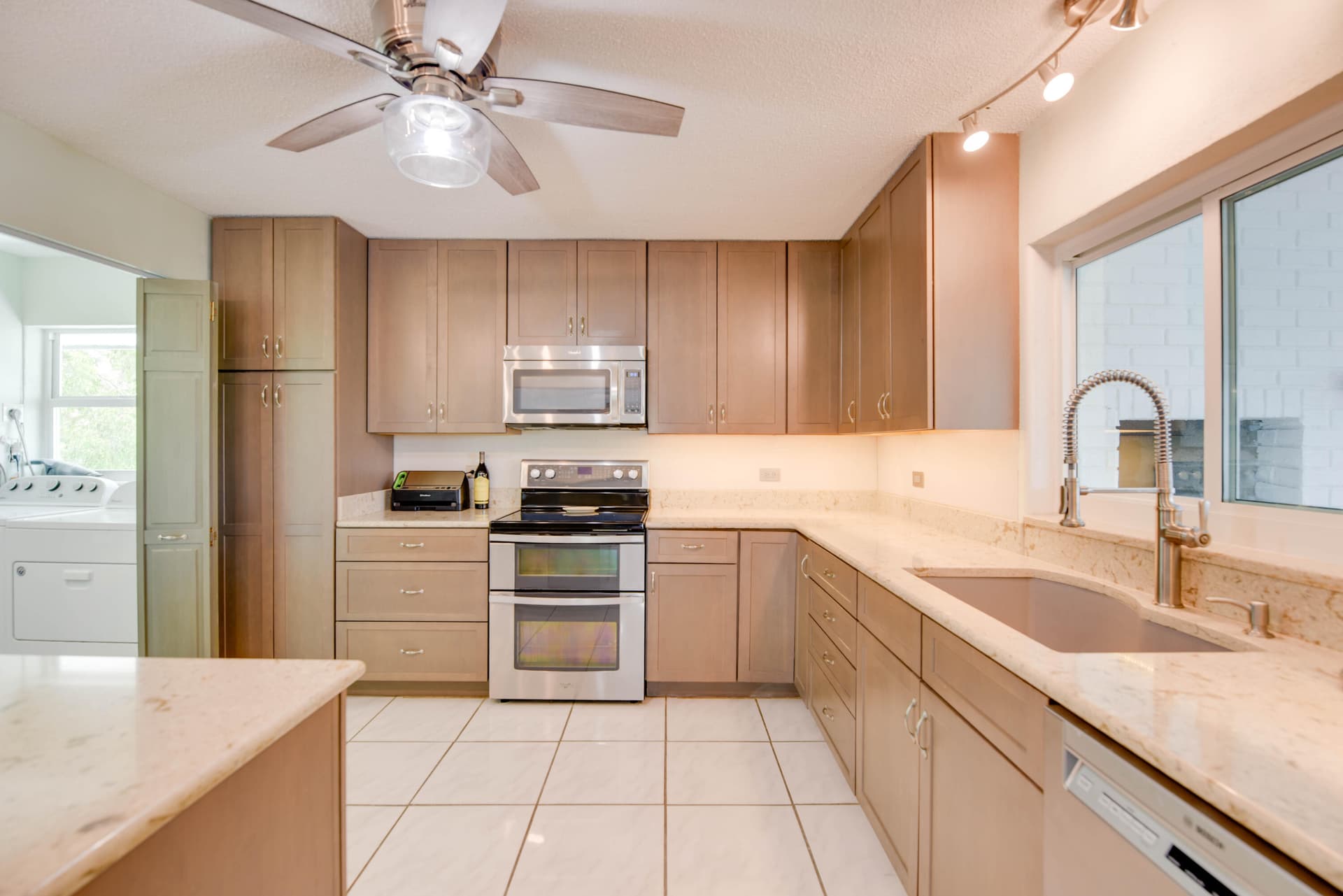 887 Bay Drive photo 10