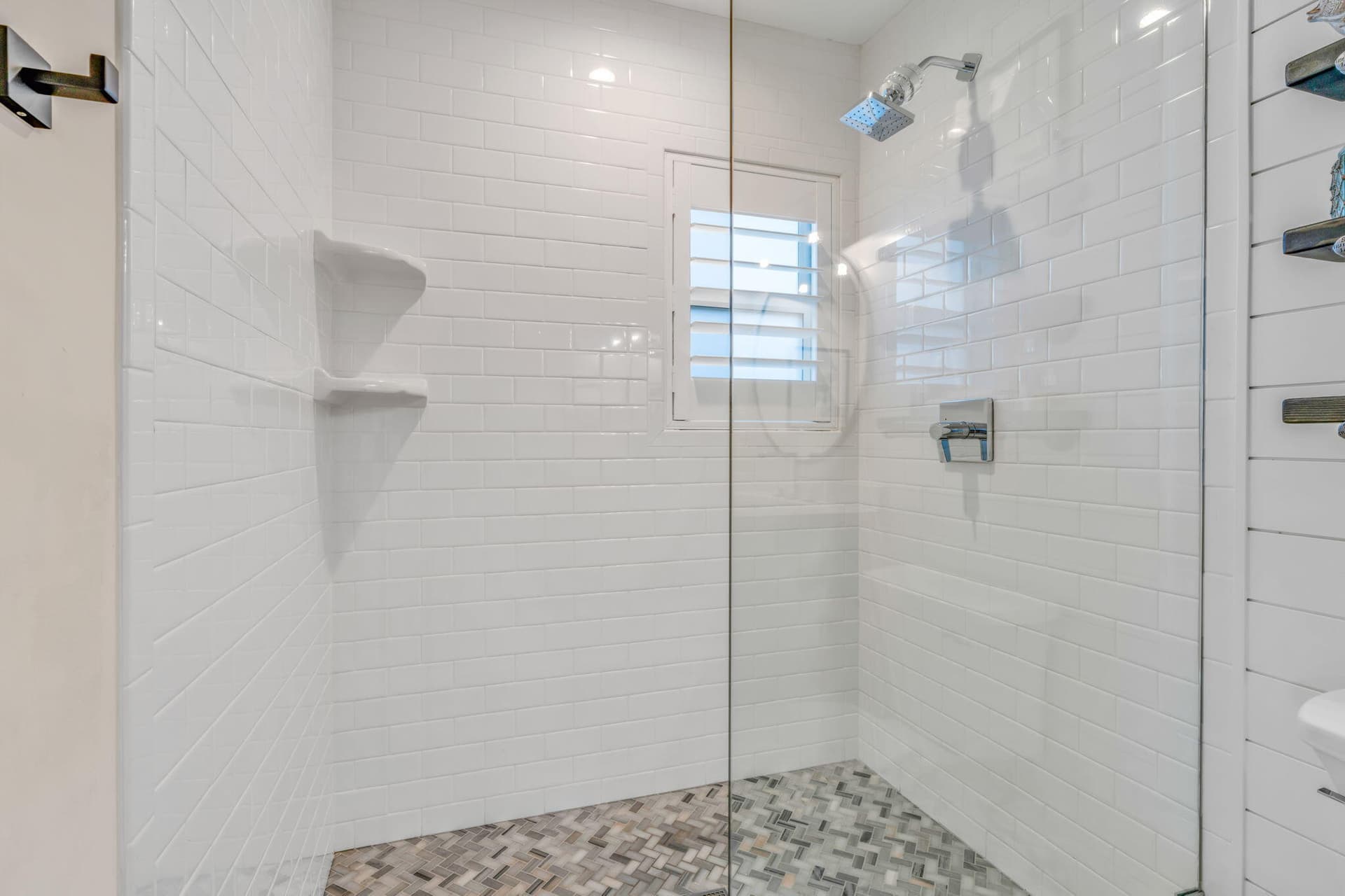 273 Indies Road photo 15