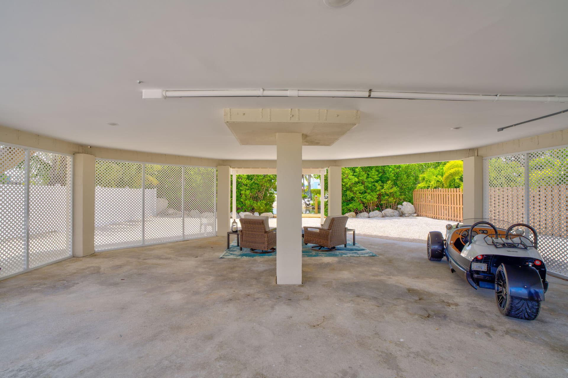 273 Indies Road photo 24