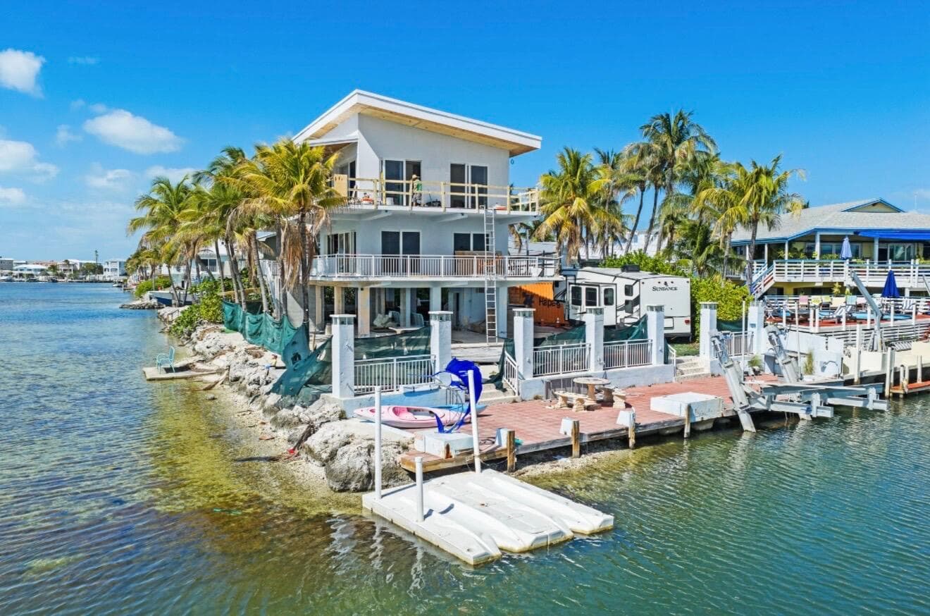 233 Aberdeen Ct 1