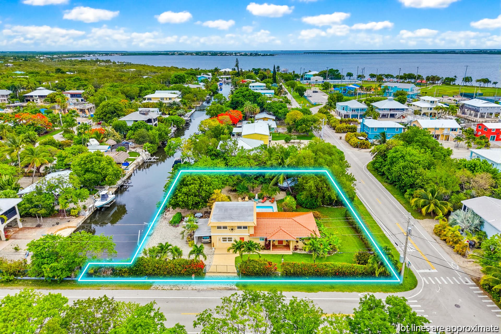 30985 Hibiscus Drive photo 2