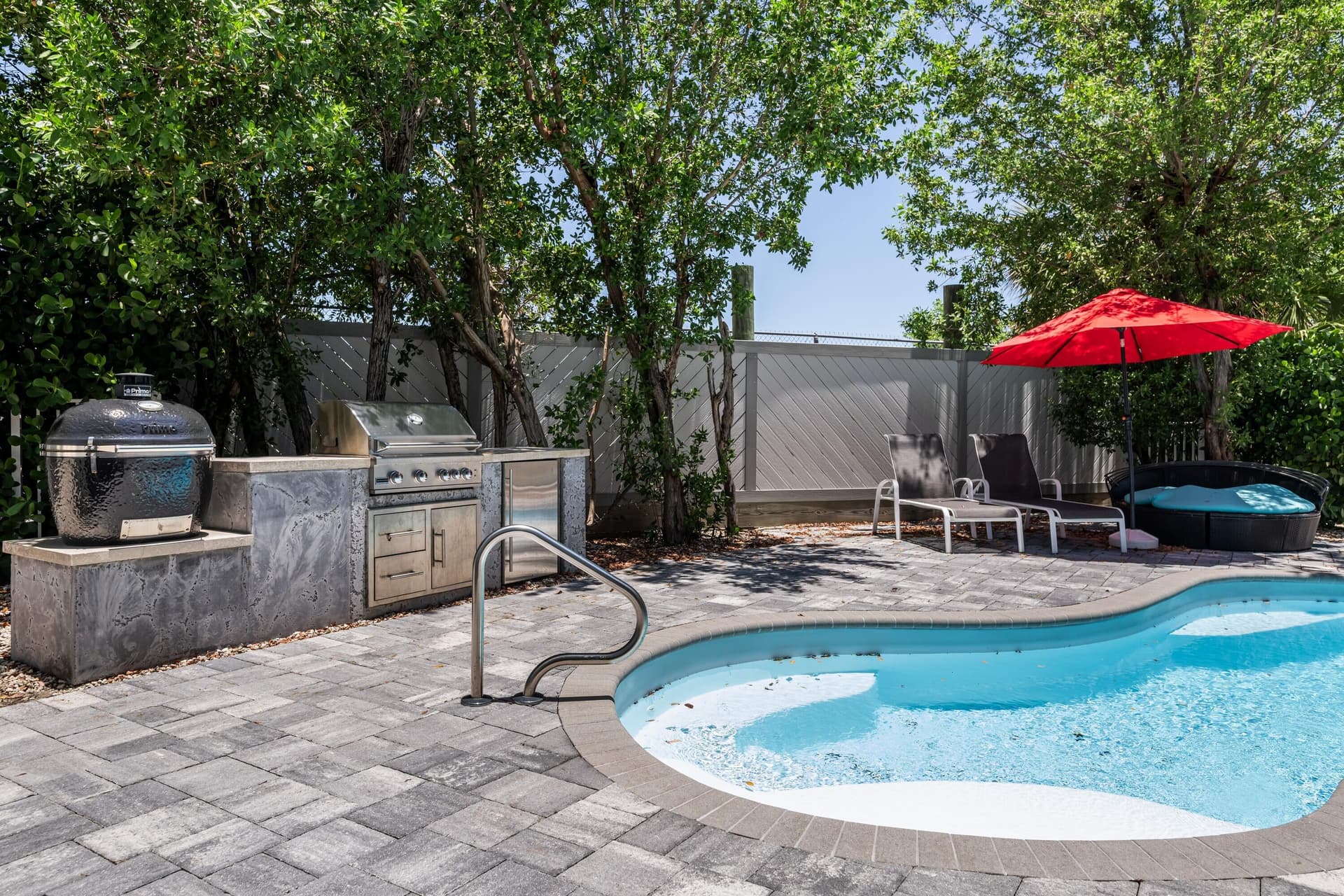 101 Avenue D photo 1