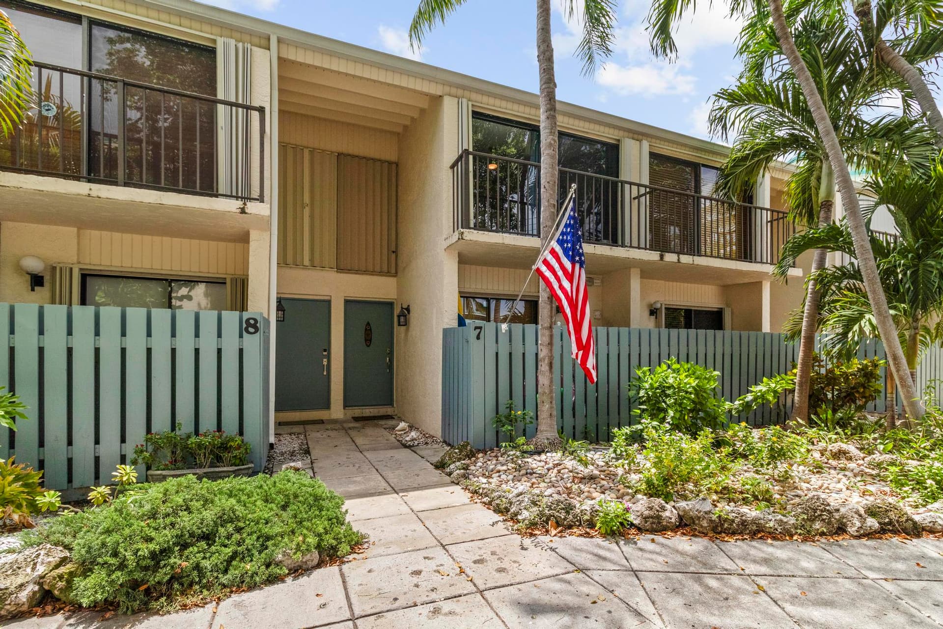 87200 Overseas Highway APT A 7 photo 1