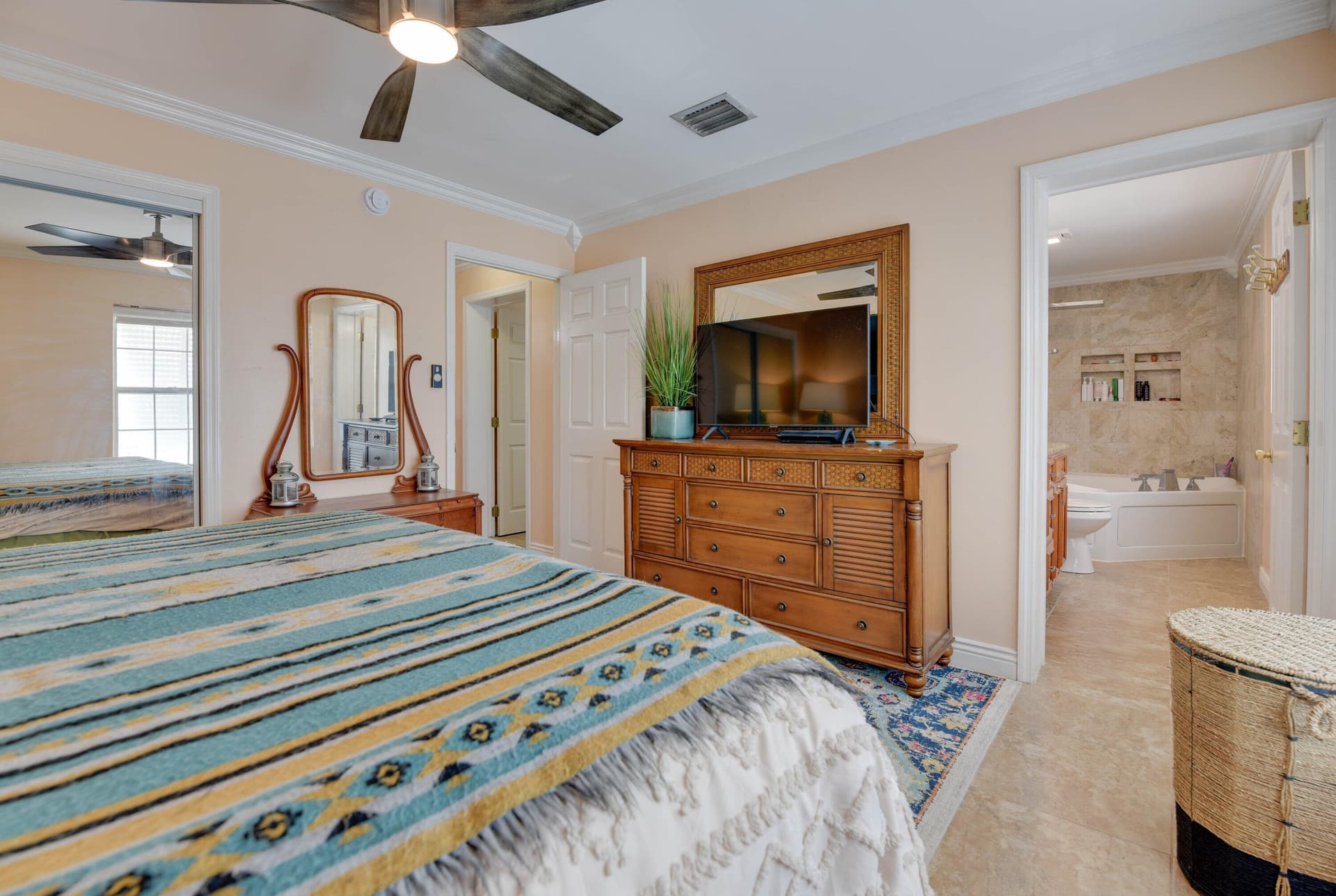 706 E Caribbean Drive photo 10