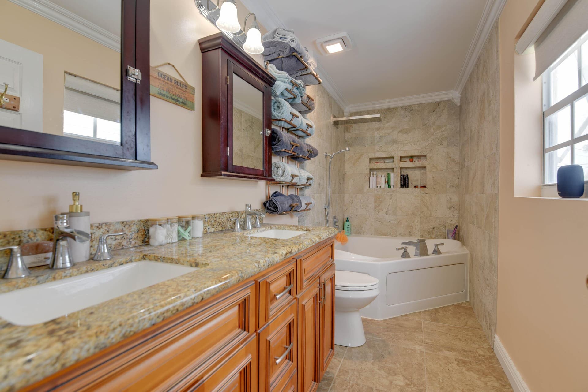 706 E Caribbean Drive photo 11