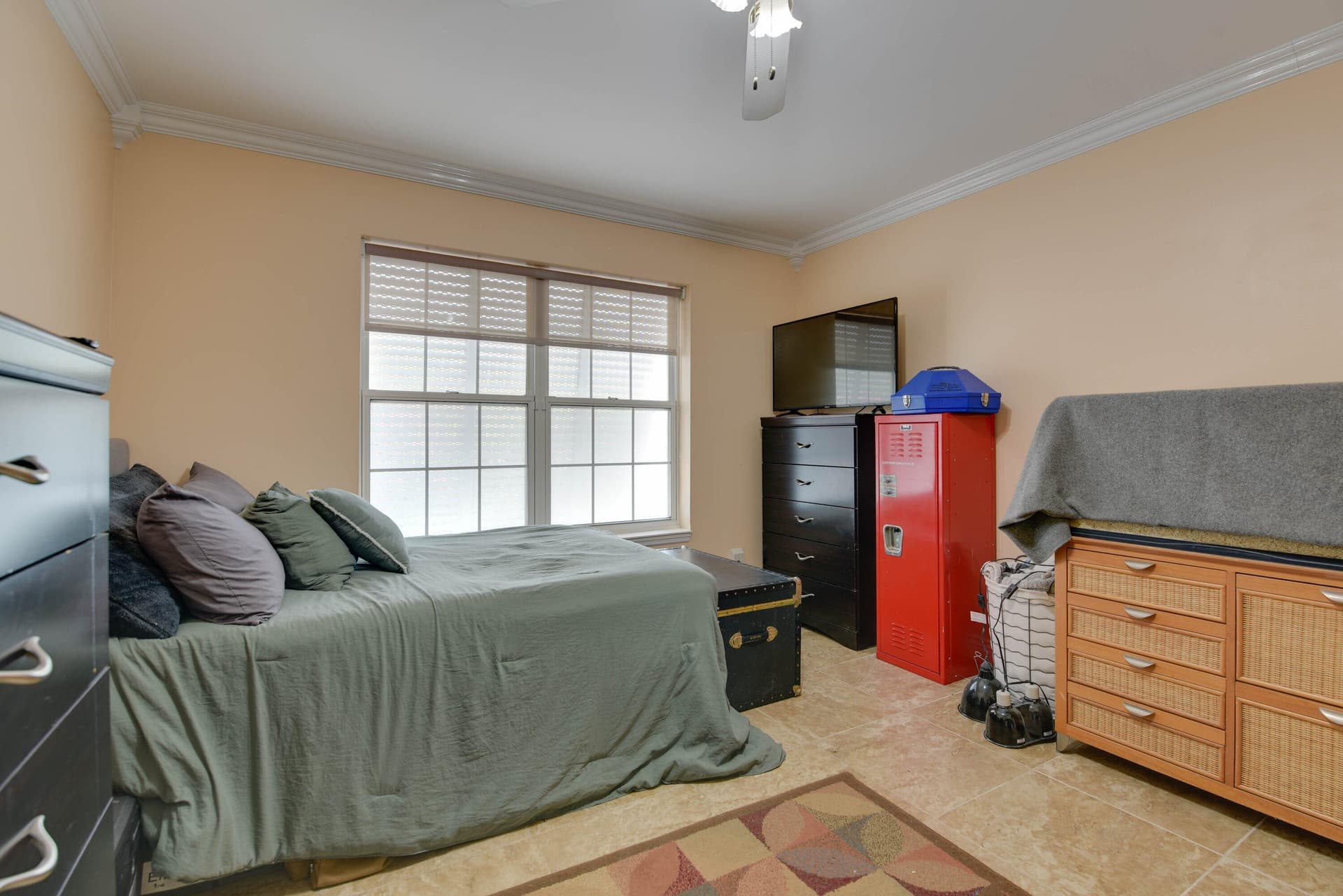 706 E Caribbean Drive photo 12
