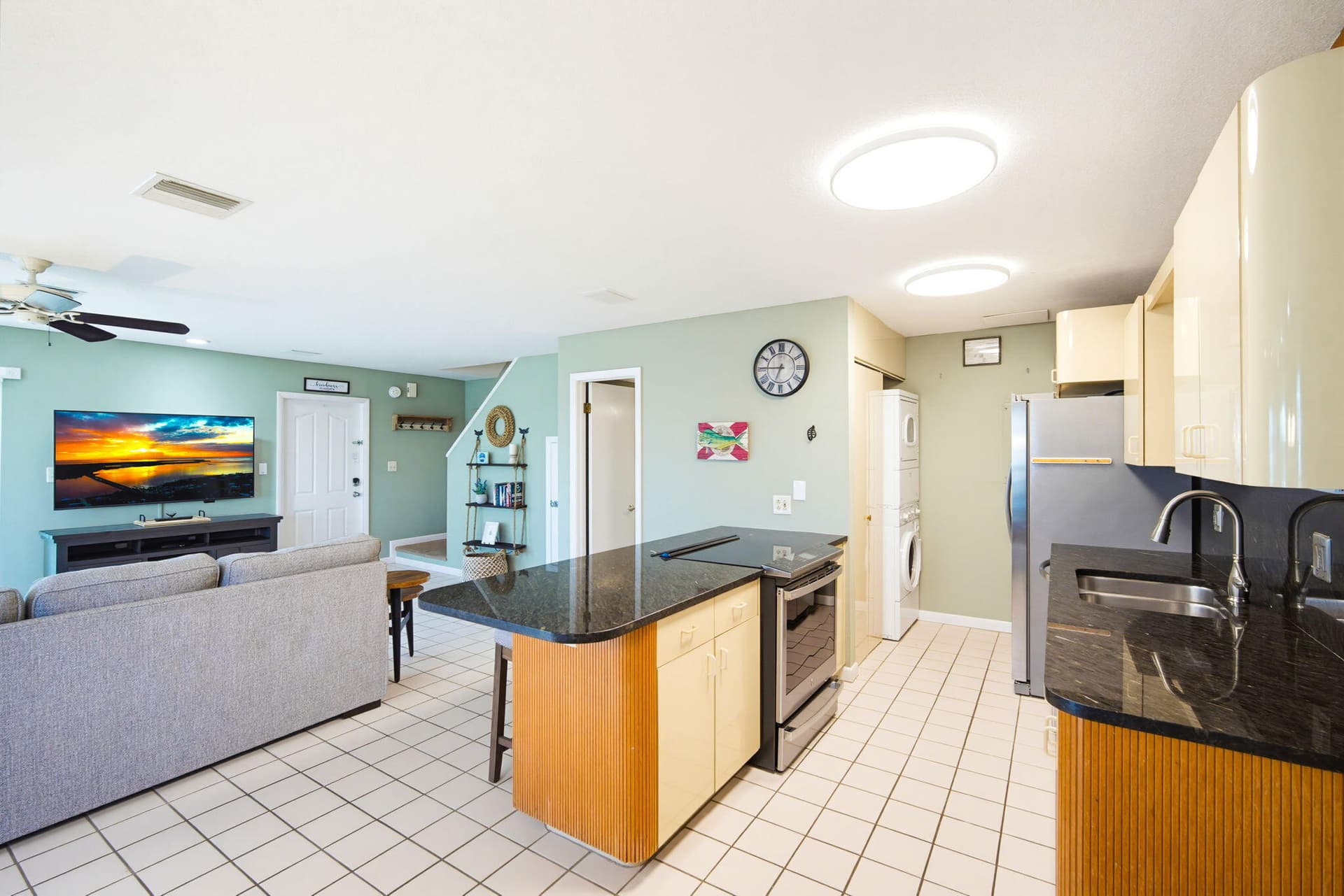 12690 Overseas Highway APT 310 photo 13