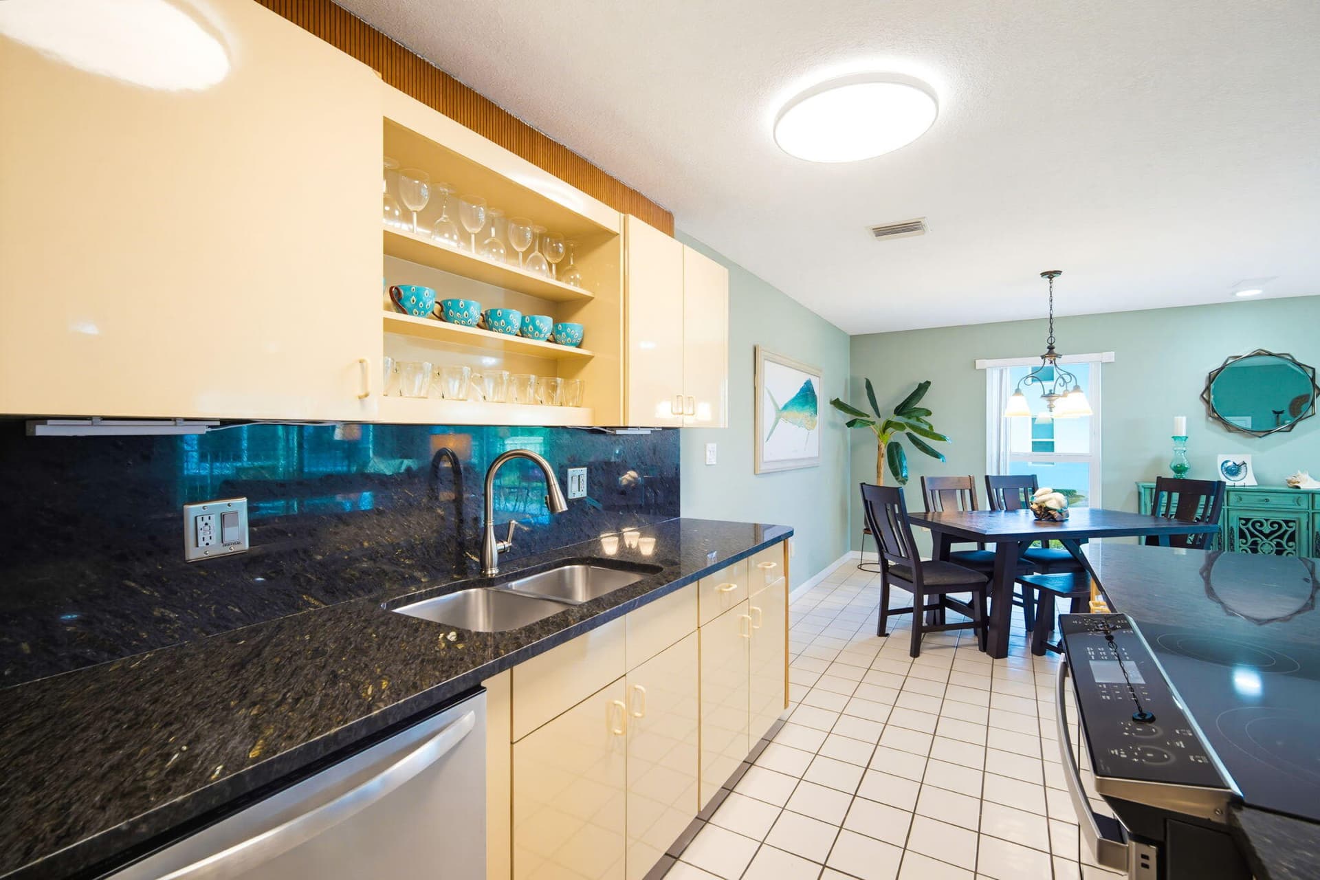 12690 Overseas Highway APT 310 photo 15