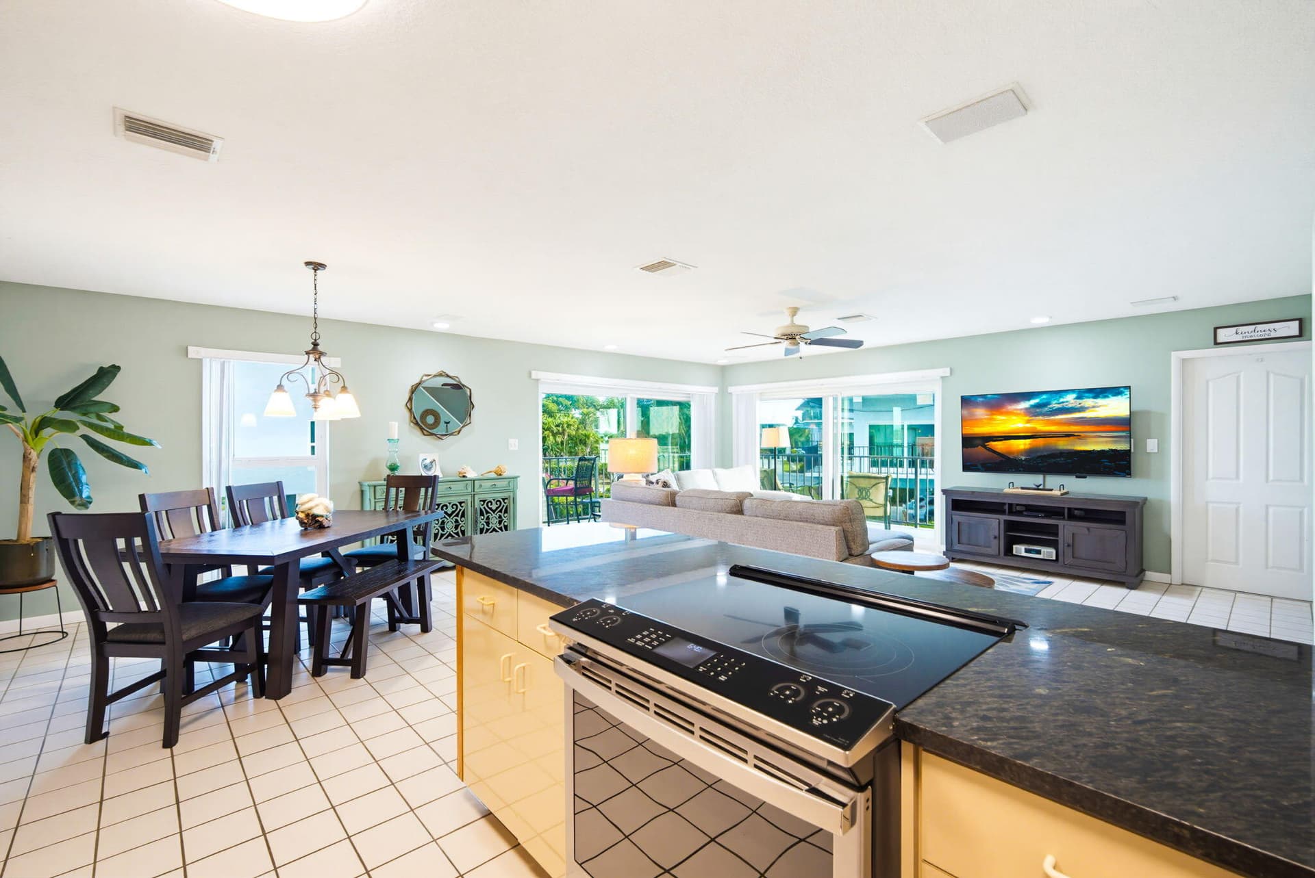 12690 Overseas Highway APT 310 photo 16