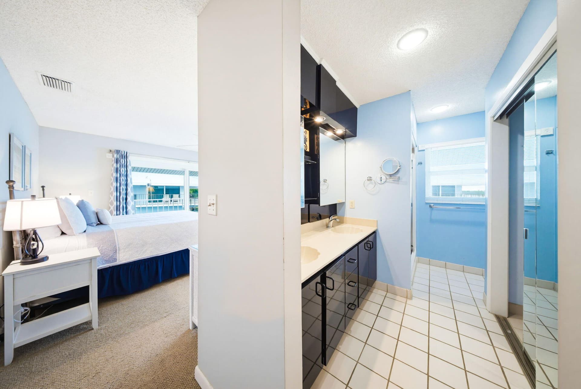 12690 Overseas Highway APT 310 photo 23