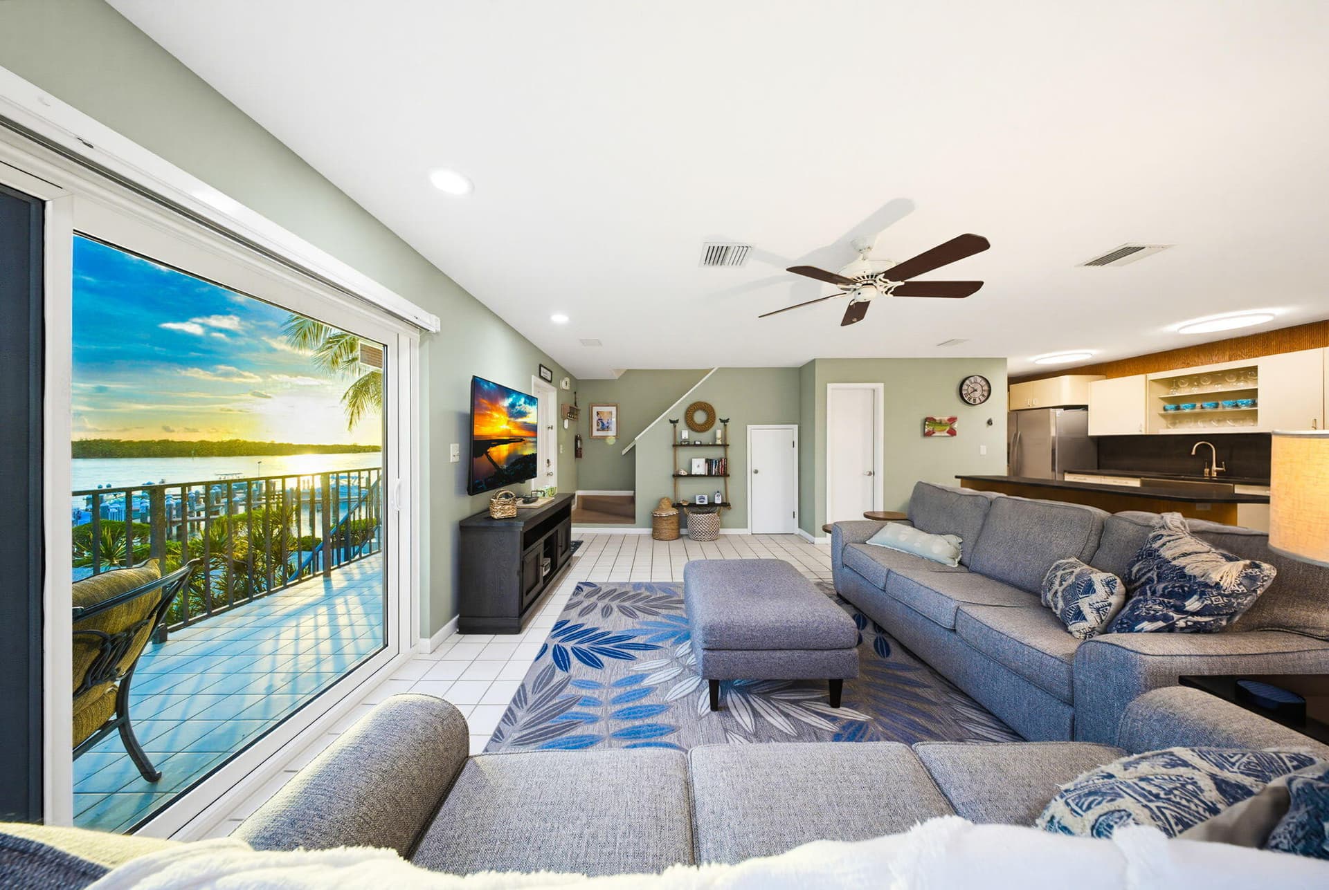 12690 Overseas Highway APT 310 photo 10