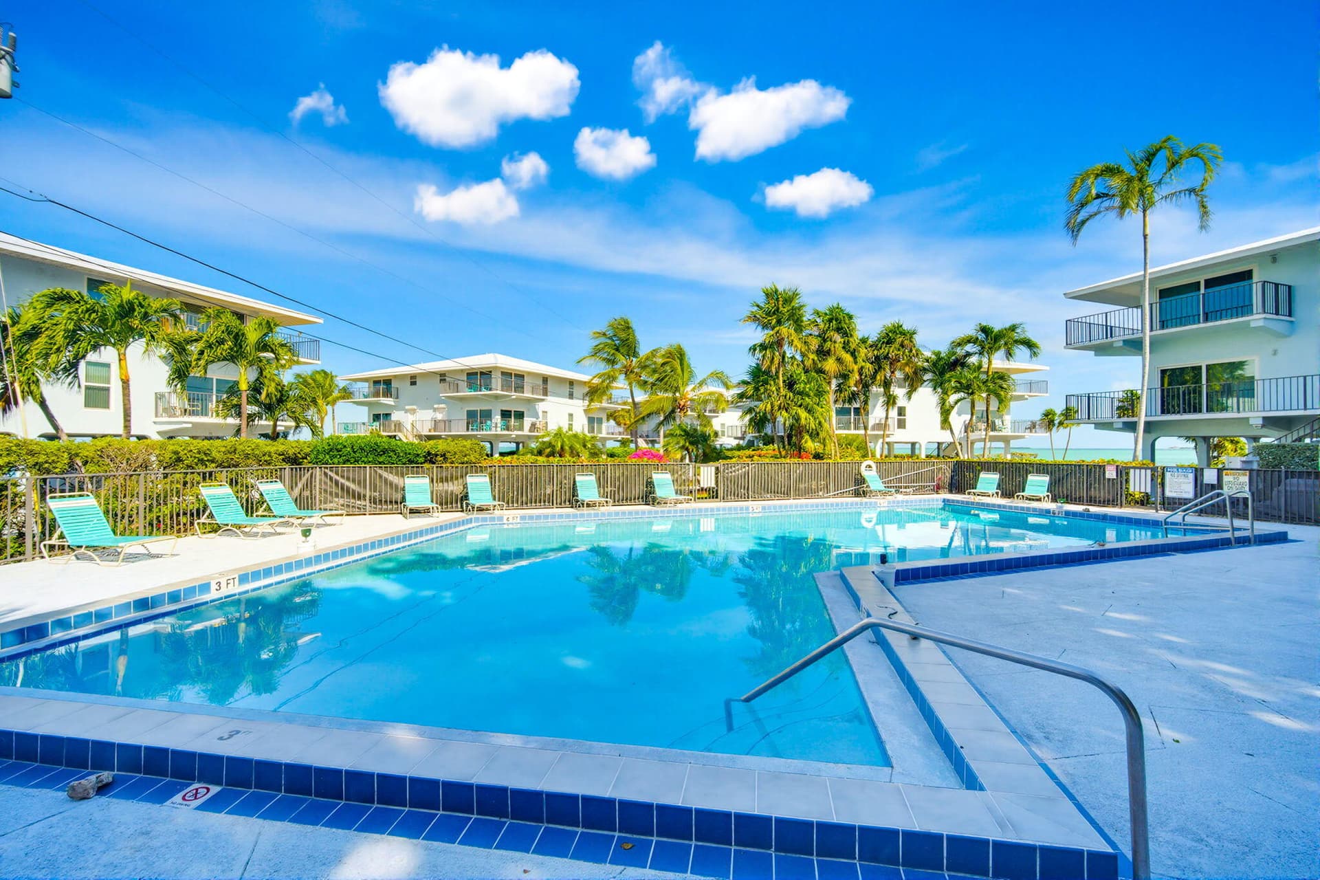 12690 Overseas Highway APT 310 photo 5