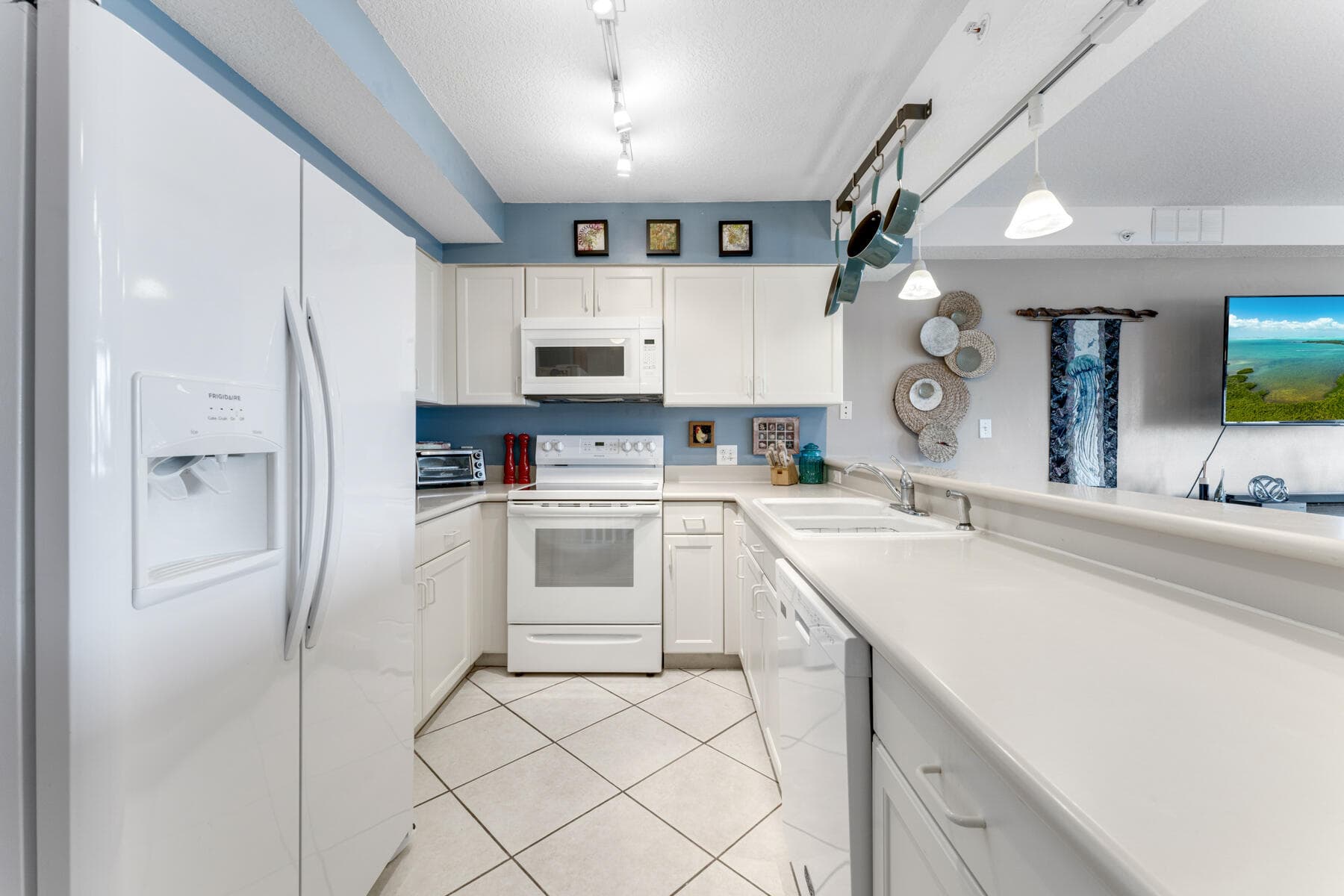 95 Coco Plum Unit Drive 4B photo 18