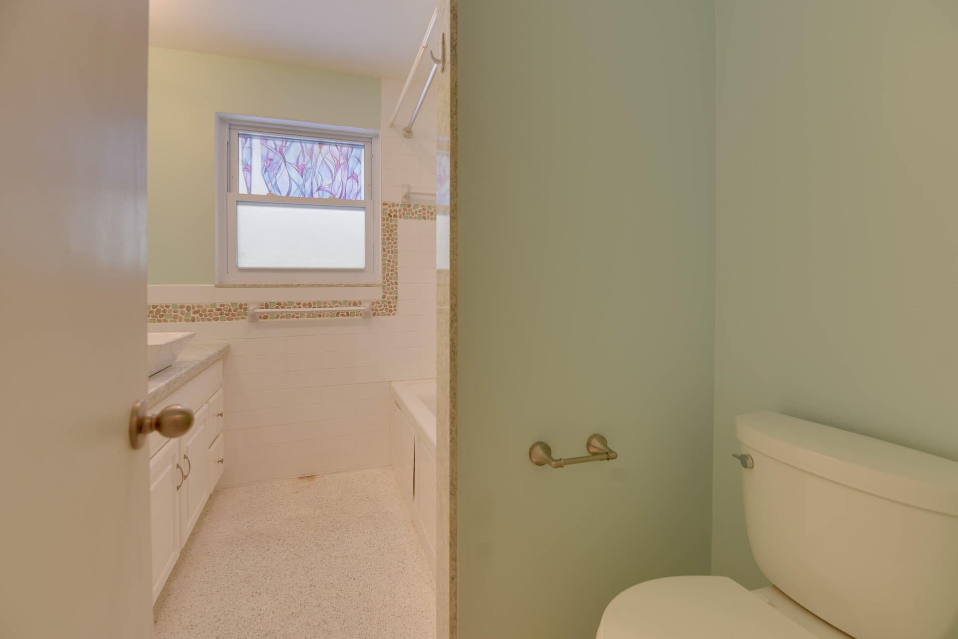 466 W Shore Drive photo 19