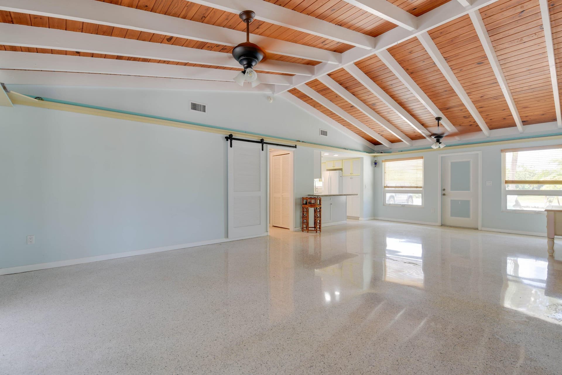 466 W Shore Drive photo 8