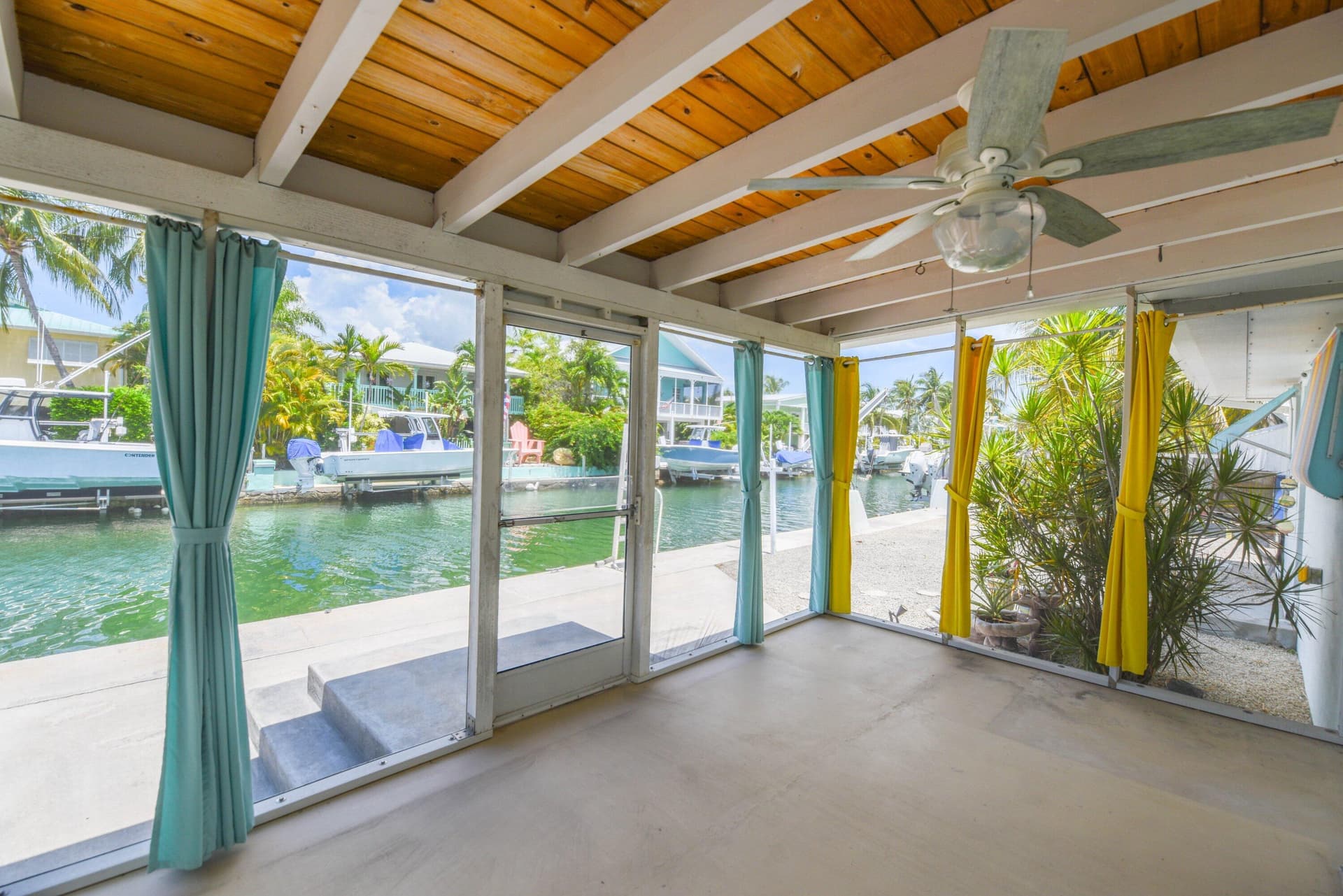 466 W Shore Drive photo 11