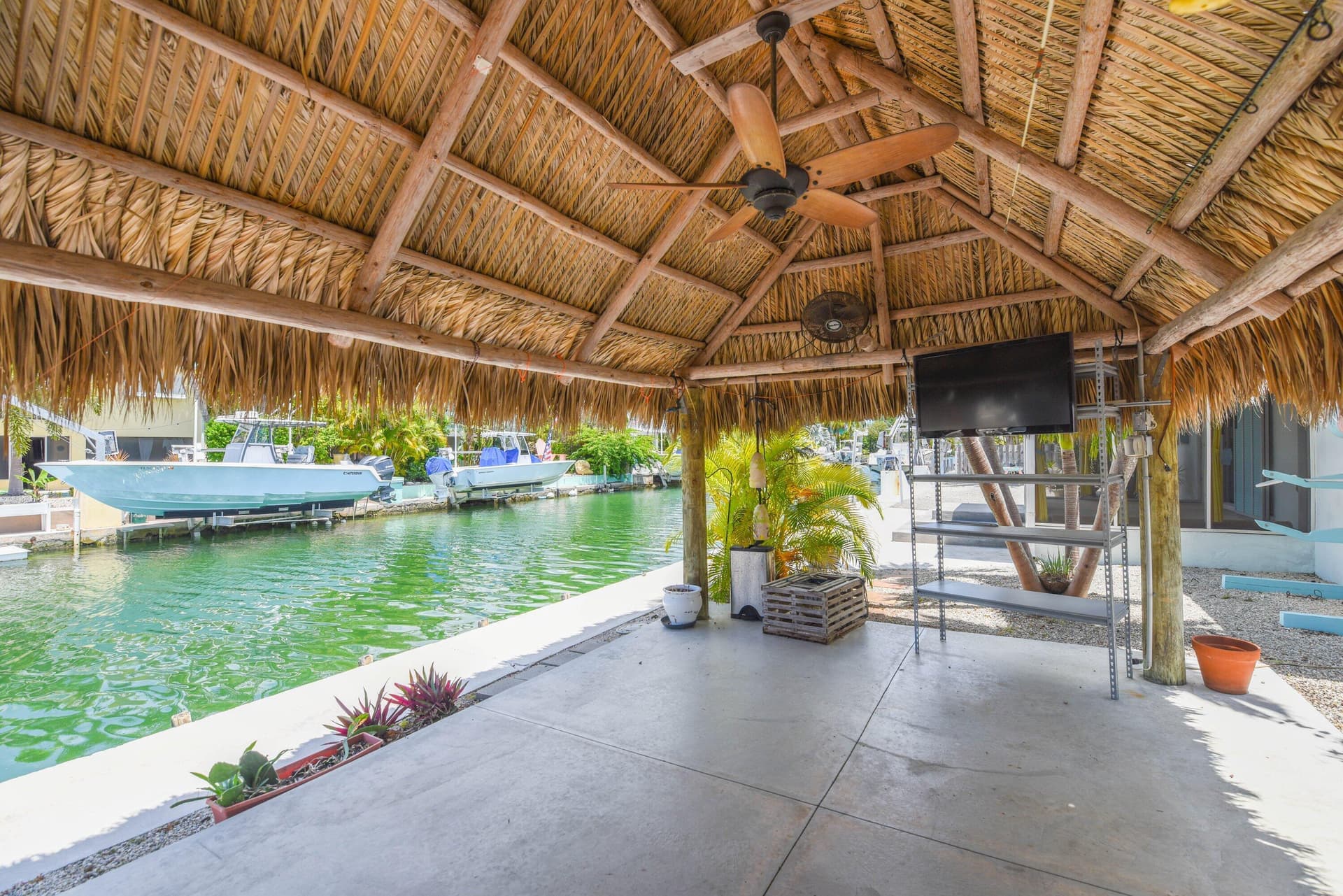 466 W Shore Drive photo 12