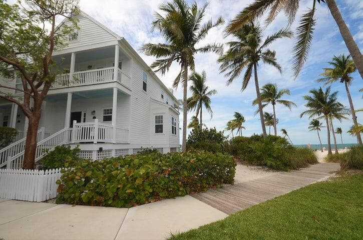 2600 Overseas Highway 5 photo 3