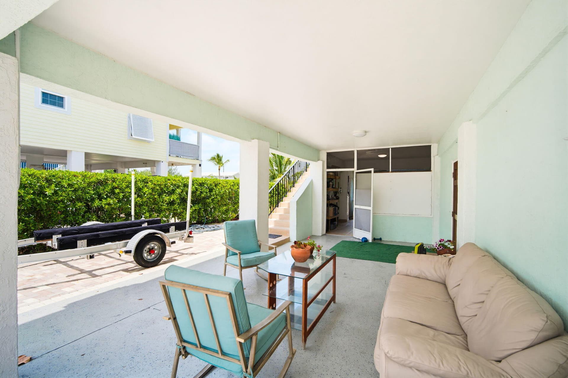 629 Powell Avenue photo 9