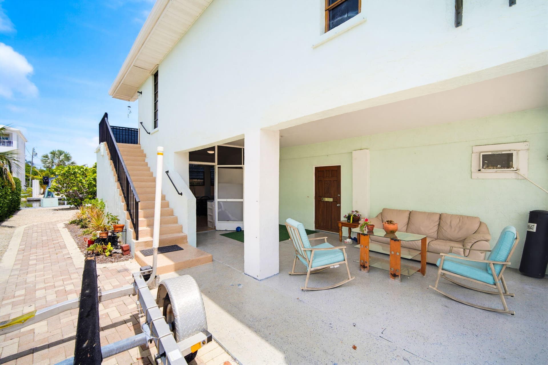 629 Powell Avenue photo 8