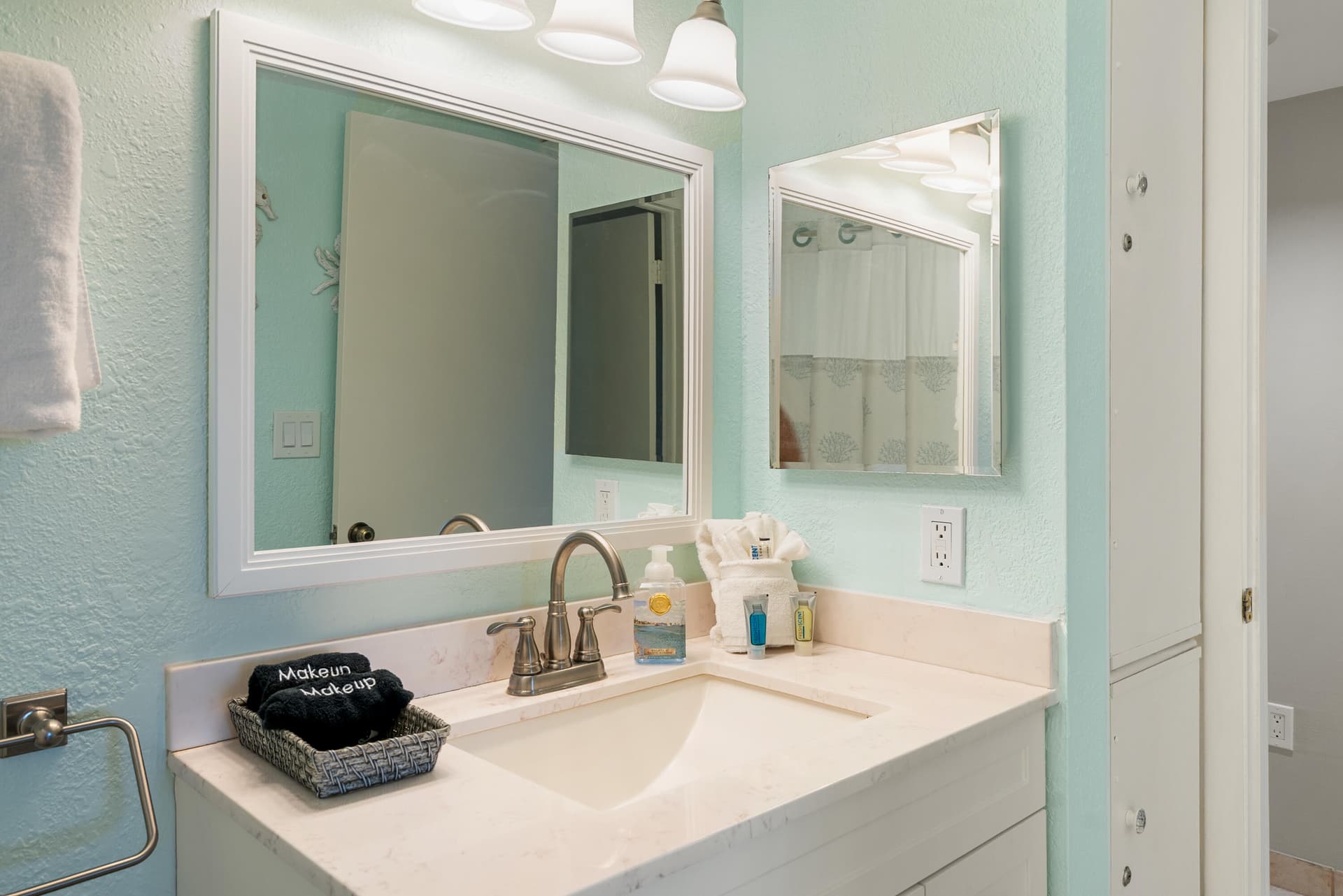 500 Burton Drive 1402 photo 9