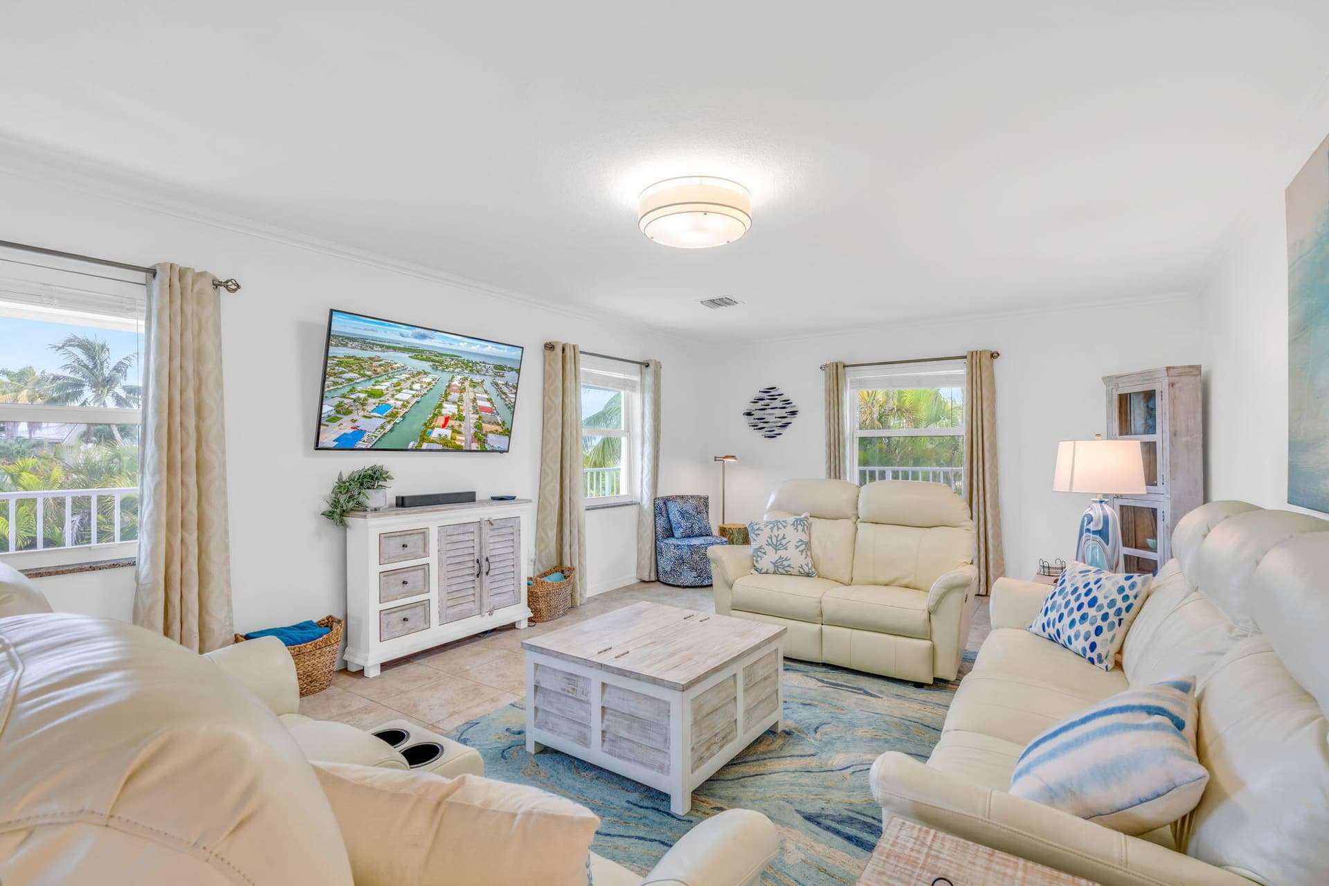581 10th Street photo 4