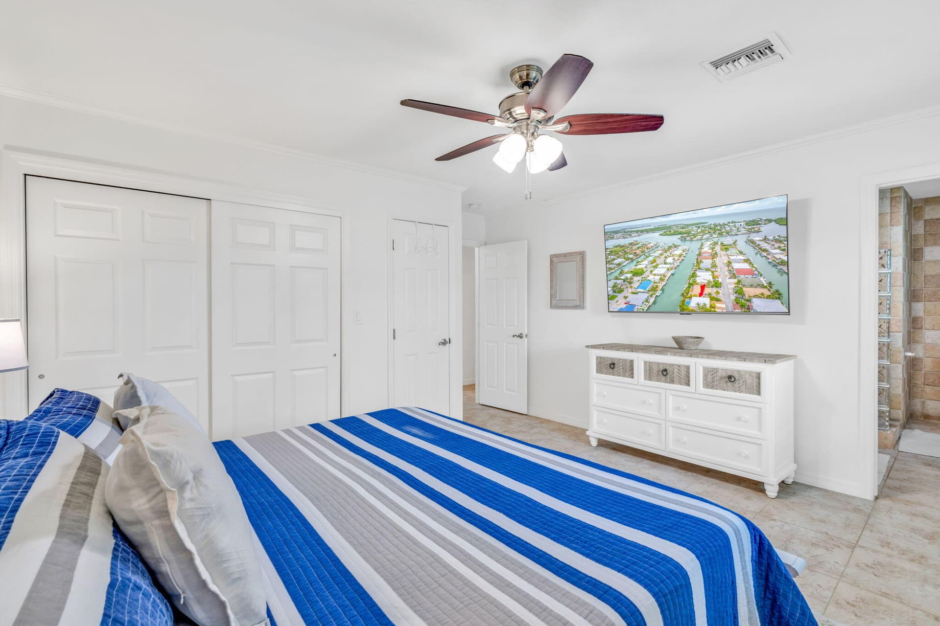 581 10th Street photo 13