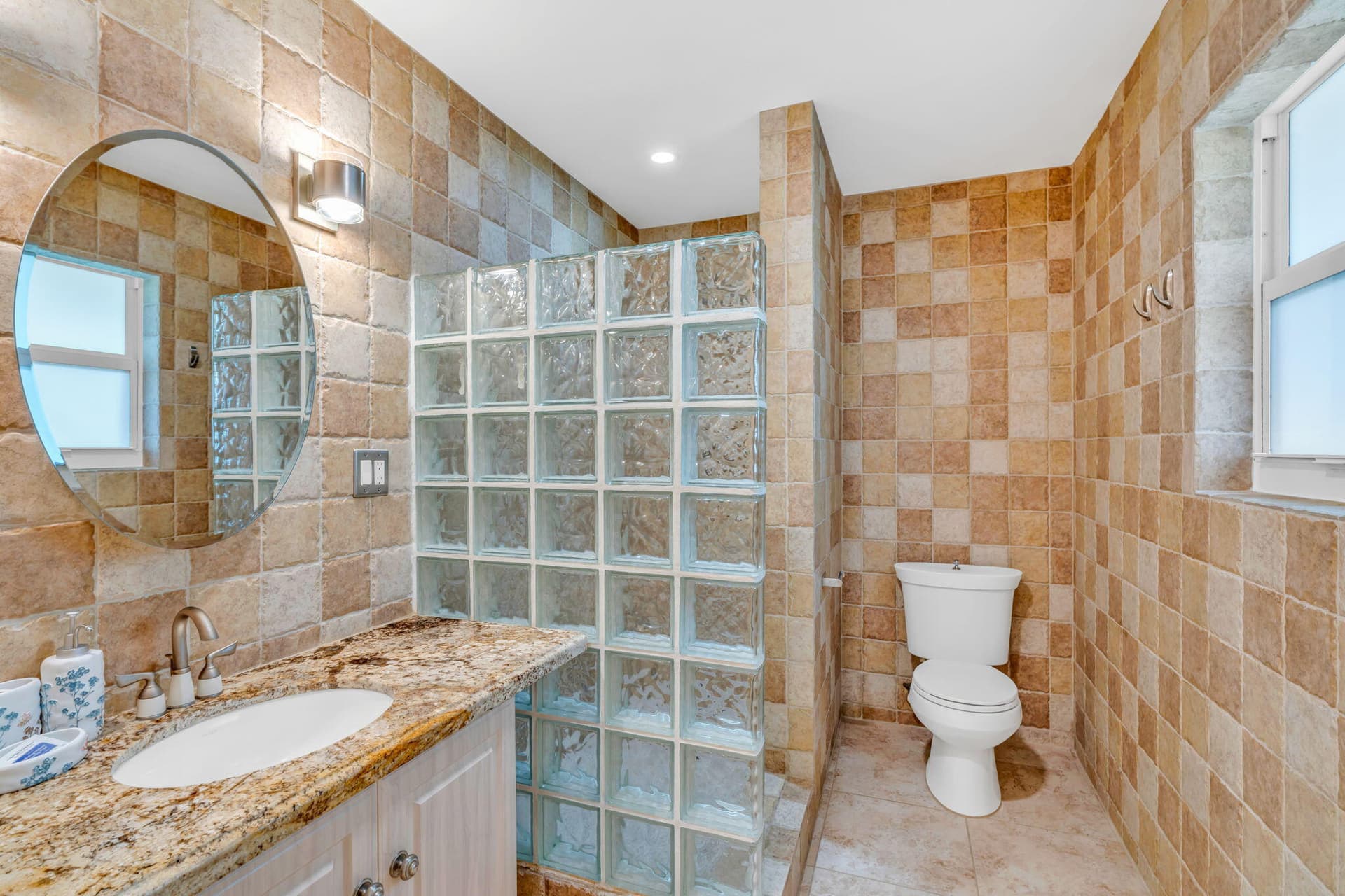 581 10th Street photo 14