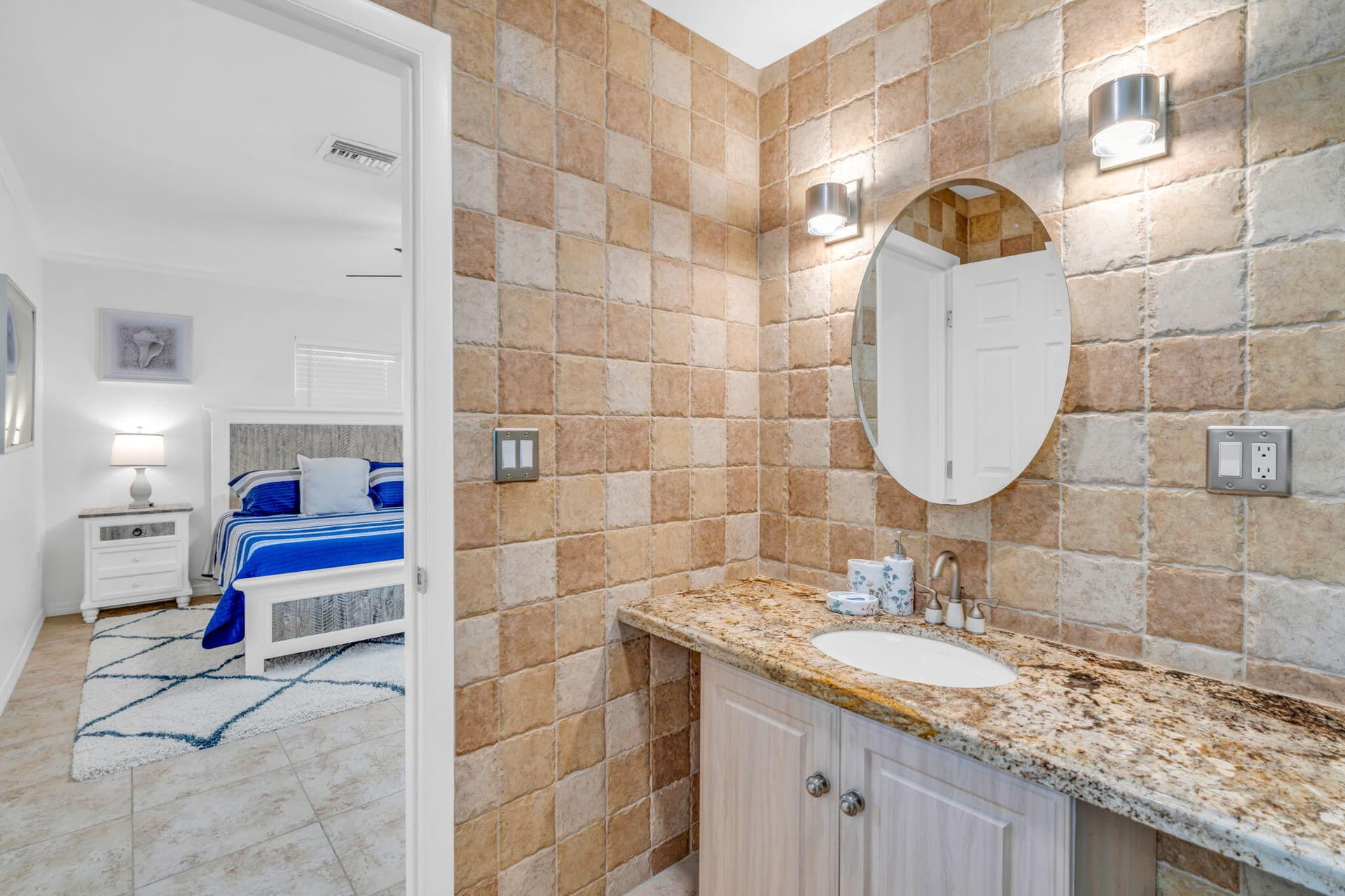 581 10th Street photo 15