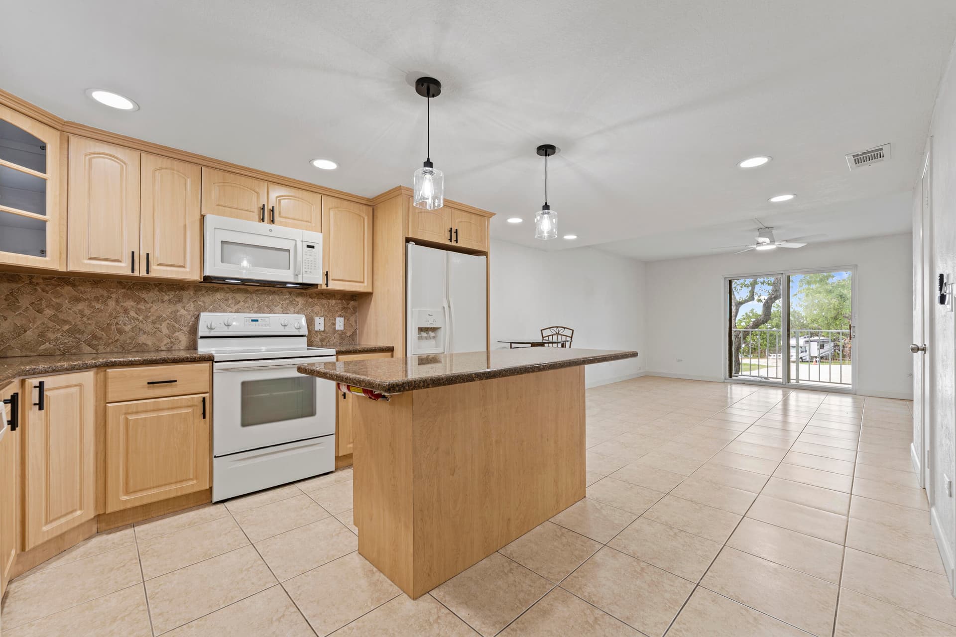 92550 Overseas Highway APT 214 photo 19